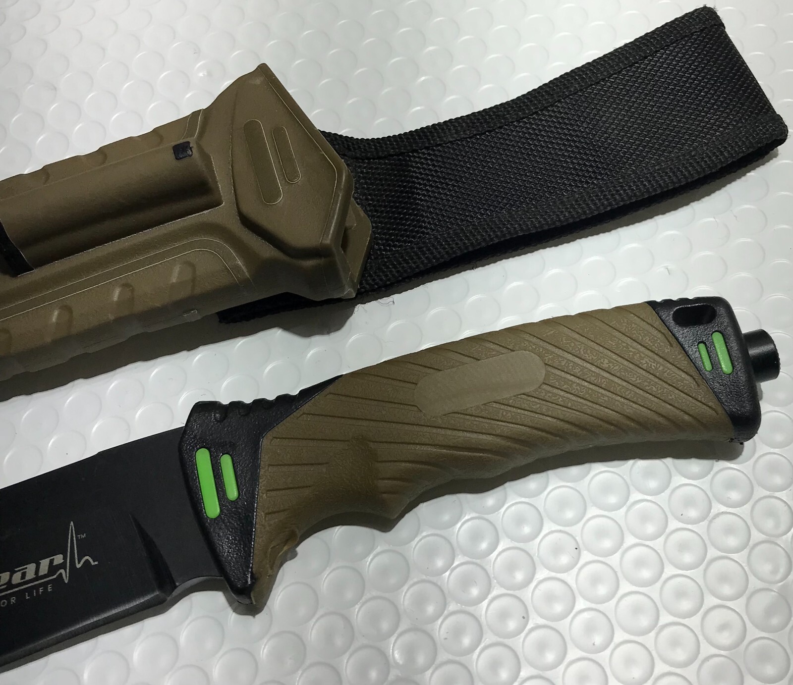 StatGear Surviv-All Hunting Knife – Sheath, Firestarter, Cord Cutter & Sharpener