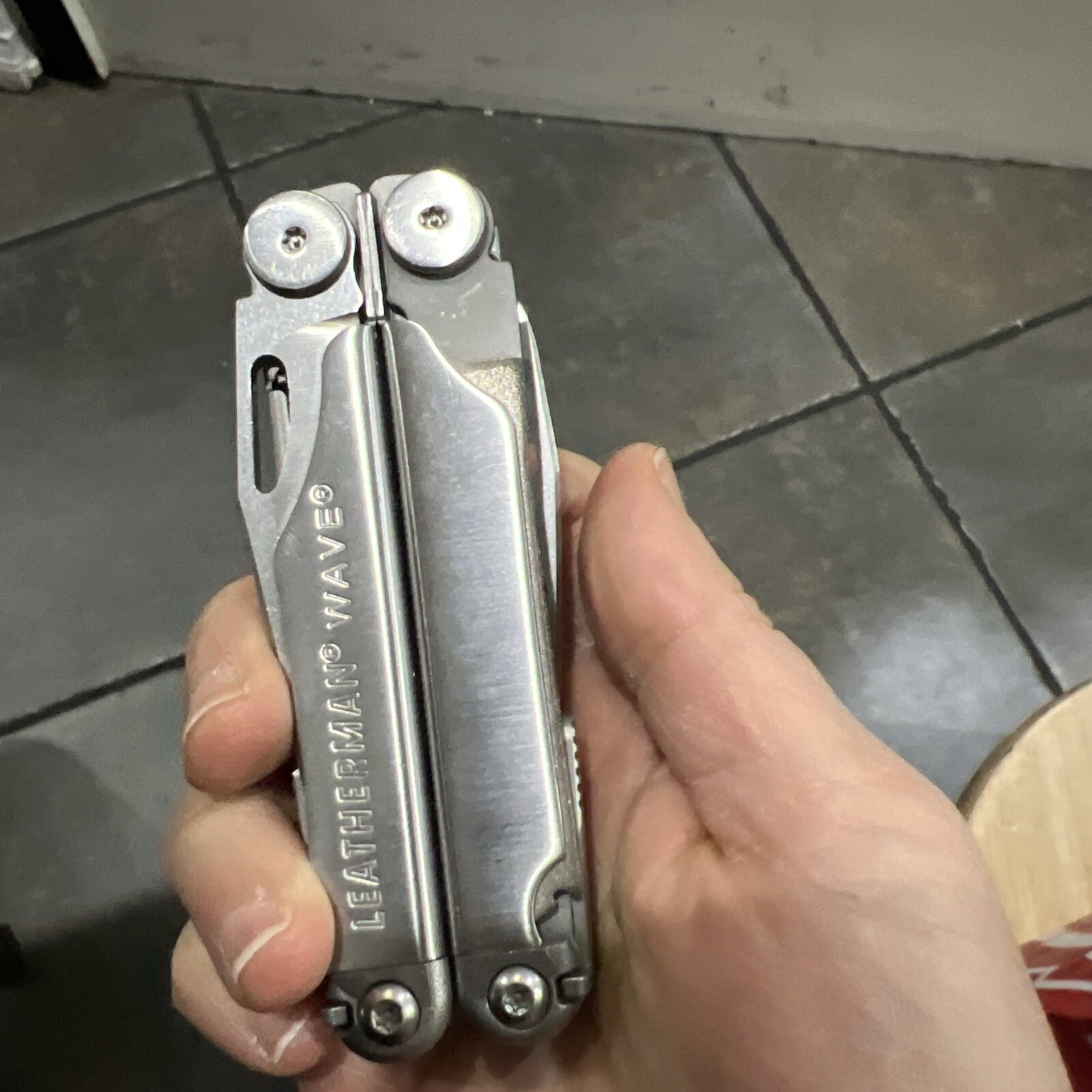 Leatherman Wave Multi-Tool Knife w/Beautiful Sheath 17 Tools