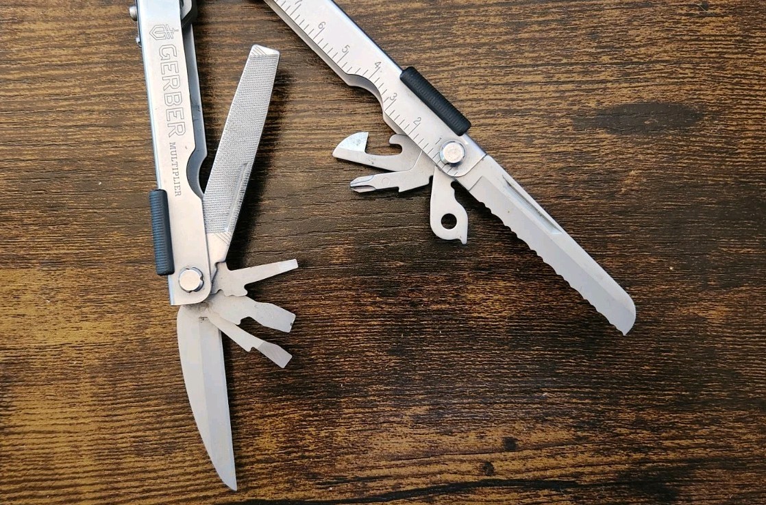 Gerber MP600 Multi-Tool Multi-Plier Needle Nose Silver w/ Sheath – Great X4