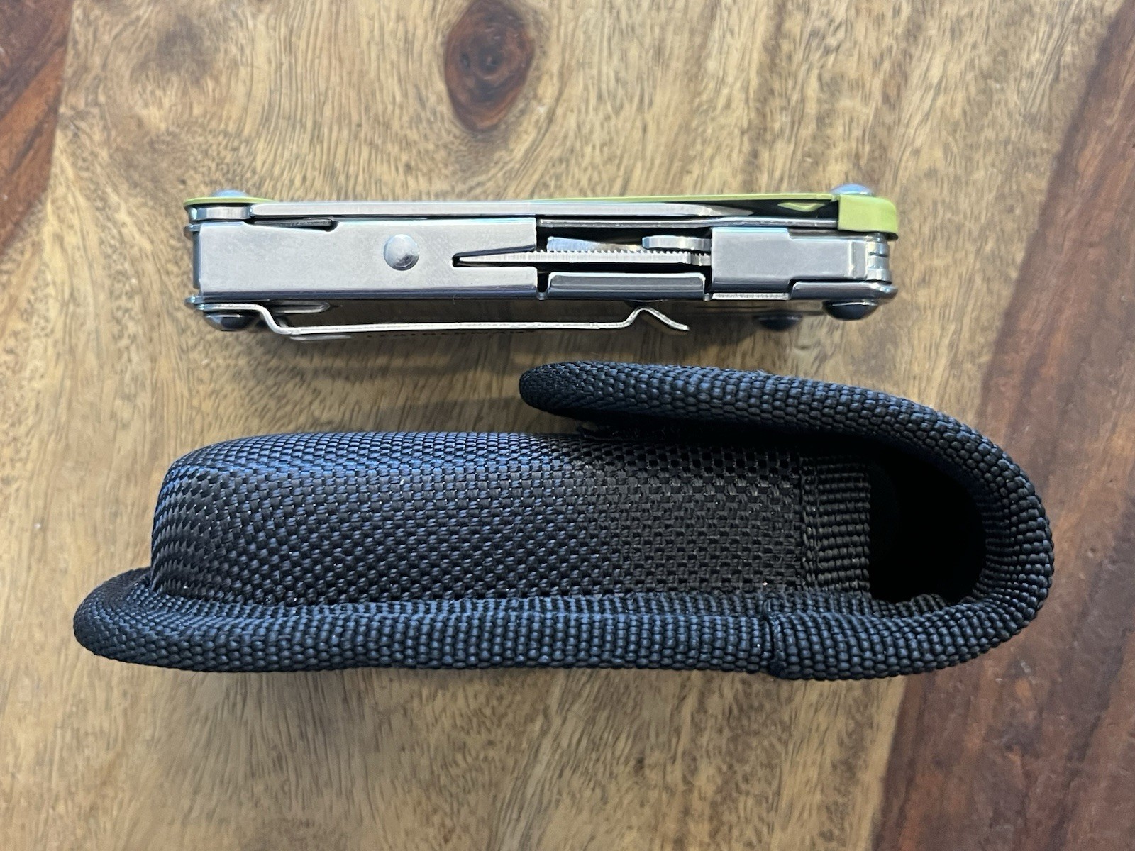 LEATHERMAN SIDEKICK® 14 Tool Stainless Steel Multi-Tool Green w/Nylon Sheath