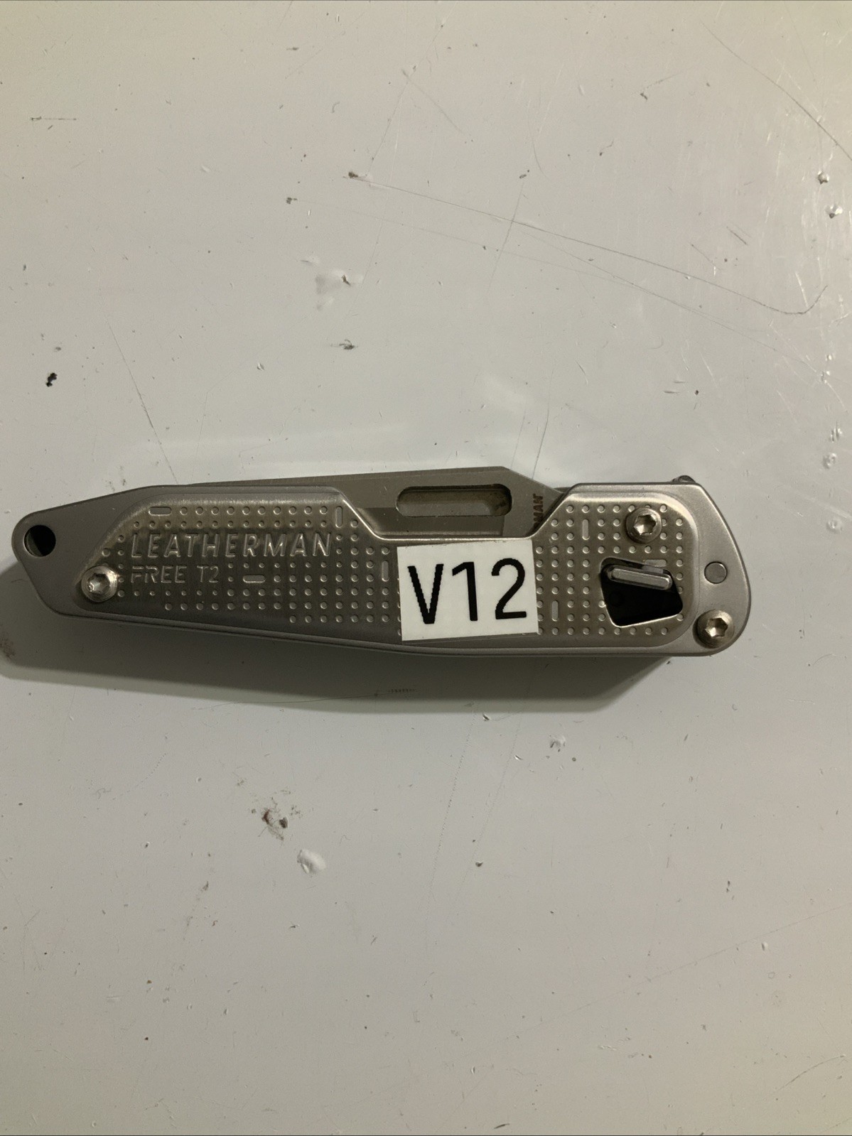 Leatherman FREE T2 Pocket Knife Multi-tool. Excellent condition – V12