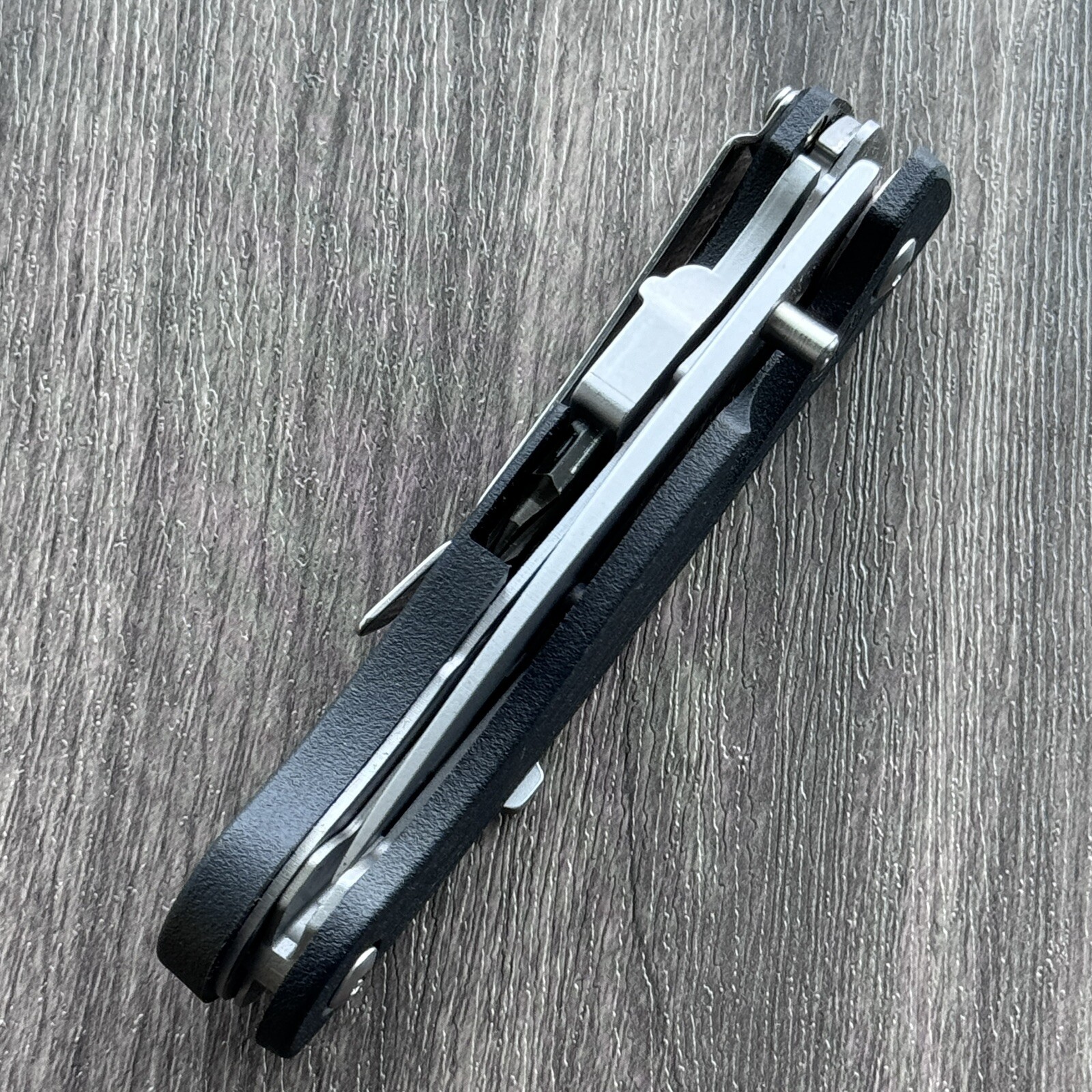 Leatherman c33BX locking liner multitool Product code 860321