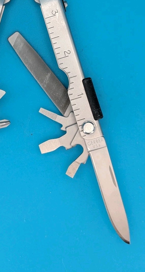 Gerber MP600 Silver Multi-Tool Needle Nose Pliers! NICE!