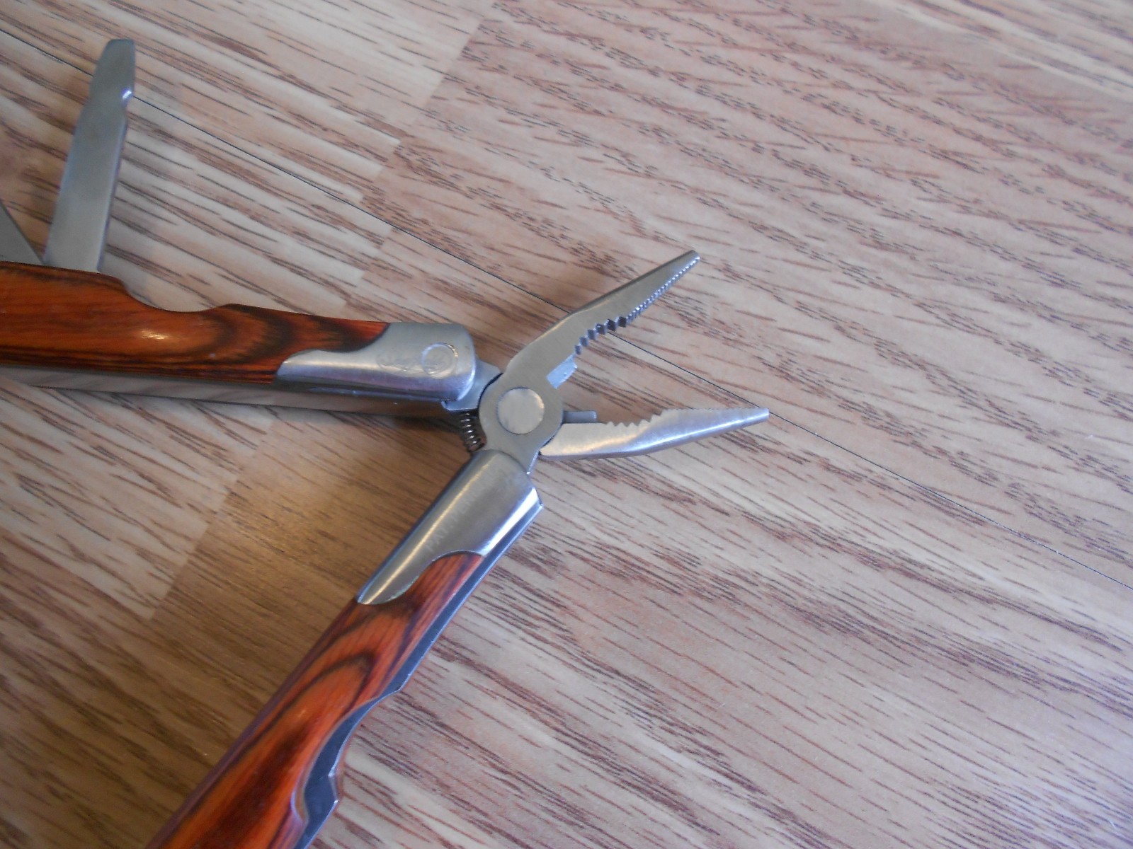 Sheffield 9 In 1 Wood Grain Handle Multi Tool Knife Made By Sheffield 9 In 1
