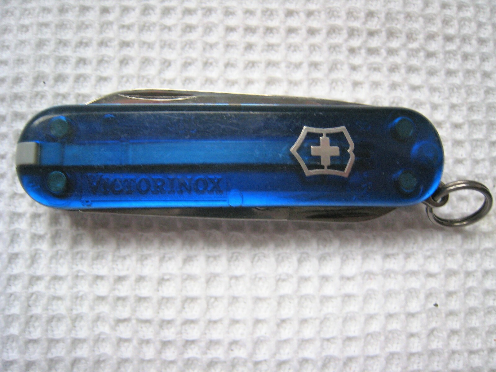 SWISS ARMY POCKET KNIFE VICTORINOX CLASSIC SD MINI MINIATURE SMALL TINY KEYCHAIN