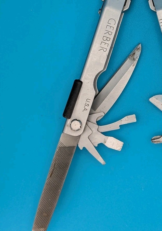 Gerber MP600 Silver Multi-Tool Needle Nose Pliers!