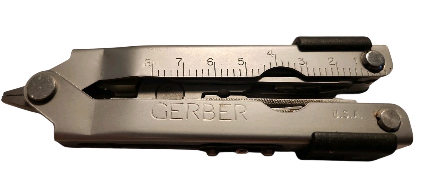 Gerber MP600 Multi-Tool Needle Nose Pliers Carbide Cutters. Very Good Condtion