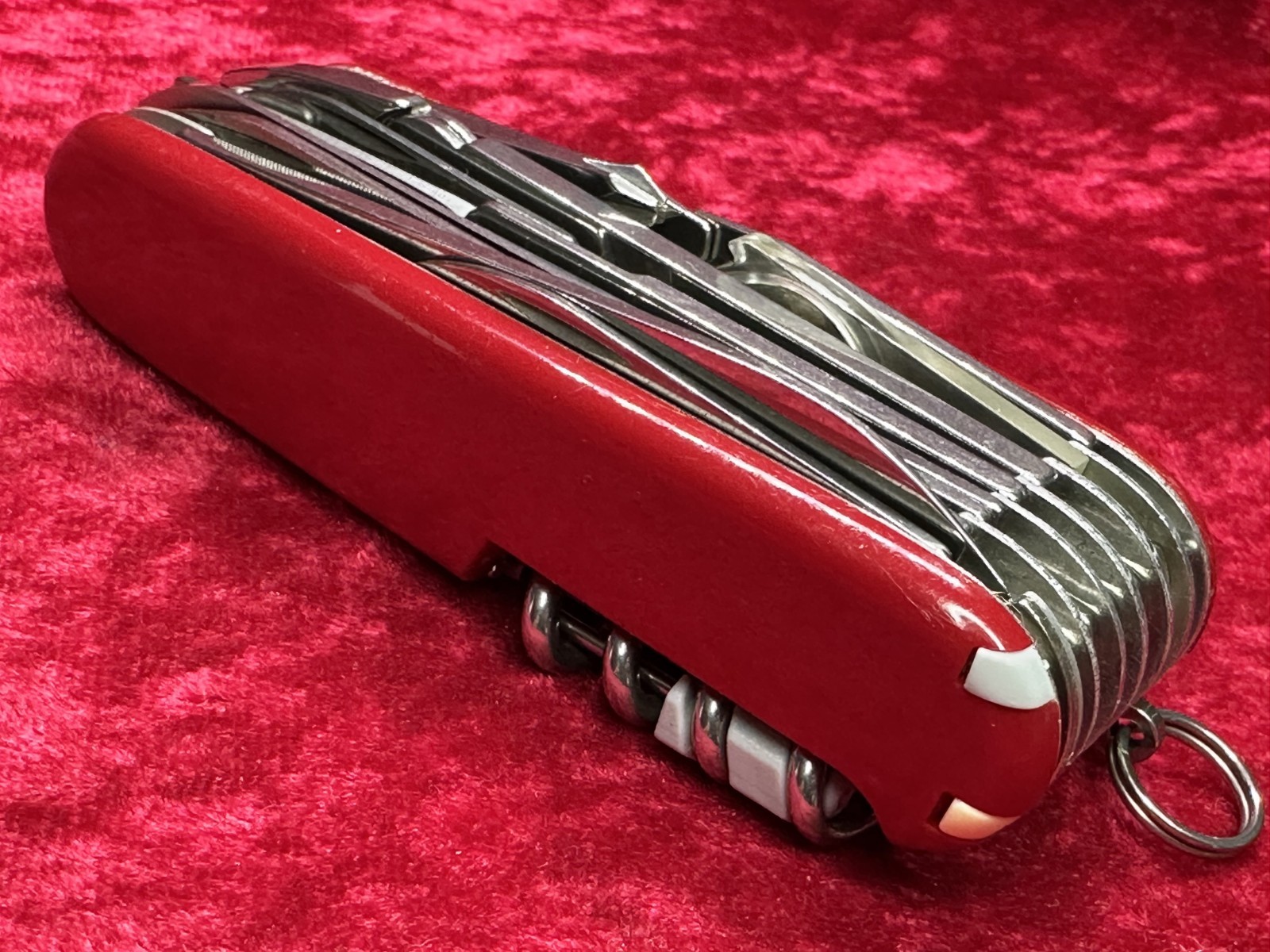 Victorinox SwissChamp Red Swiss Army Knife 91mm 33 Function 22 Tool 8 Layer(688)