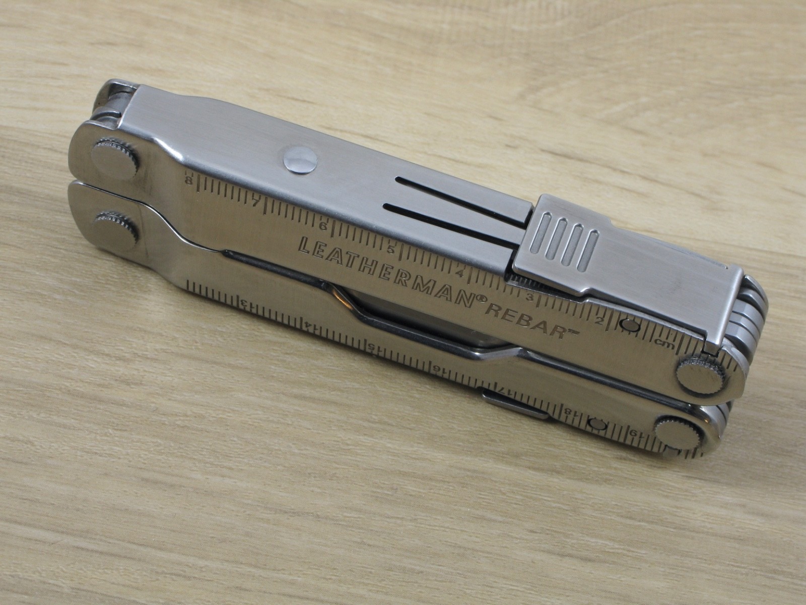 Leatherman REBAR Multi-Tool, Knife, Stainless, w/Nylon Sheath, USA – Excellent