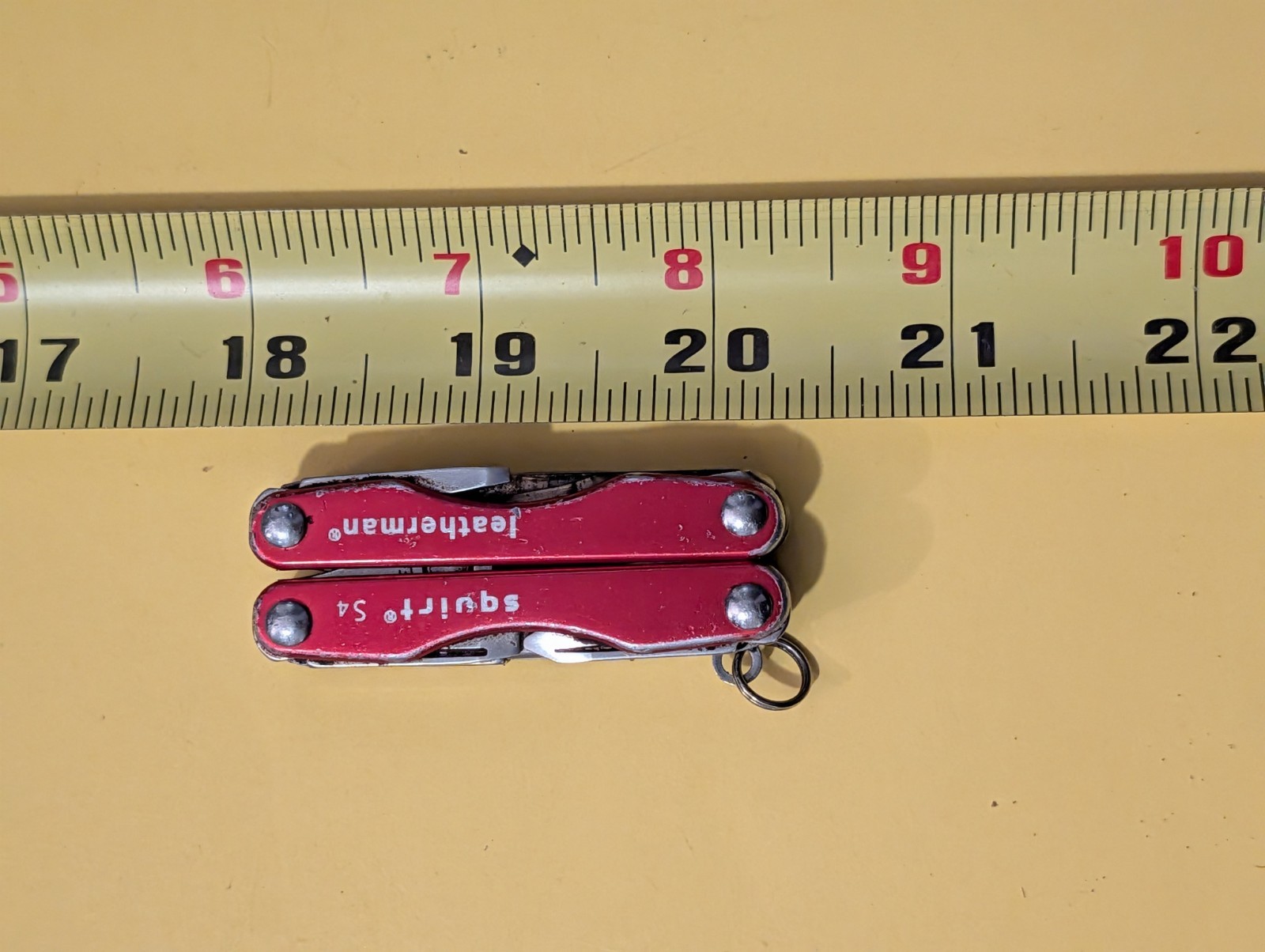 Leatherman Squirt S4 Red Multi Tool Knife (Tough Condition- Needs Work)