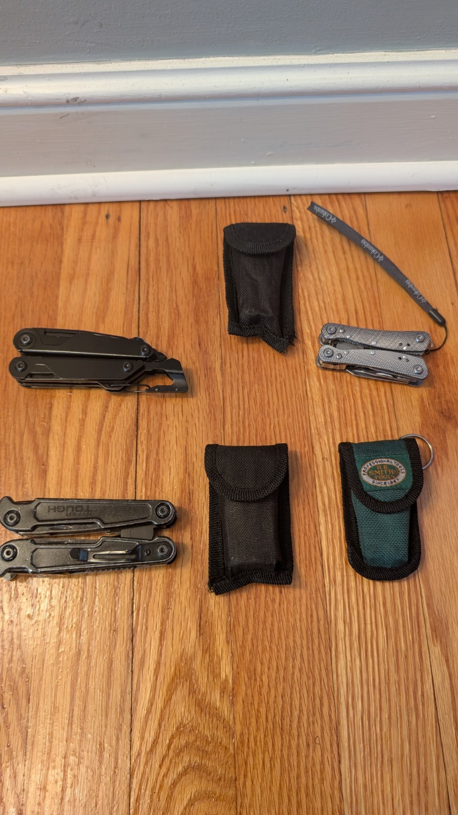 Lot of 6 Multi Tools – L.L.Bean Columbia Hyper Tough ArmorAll – Mini EDC Pliers