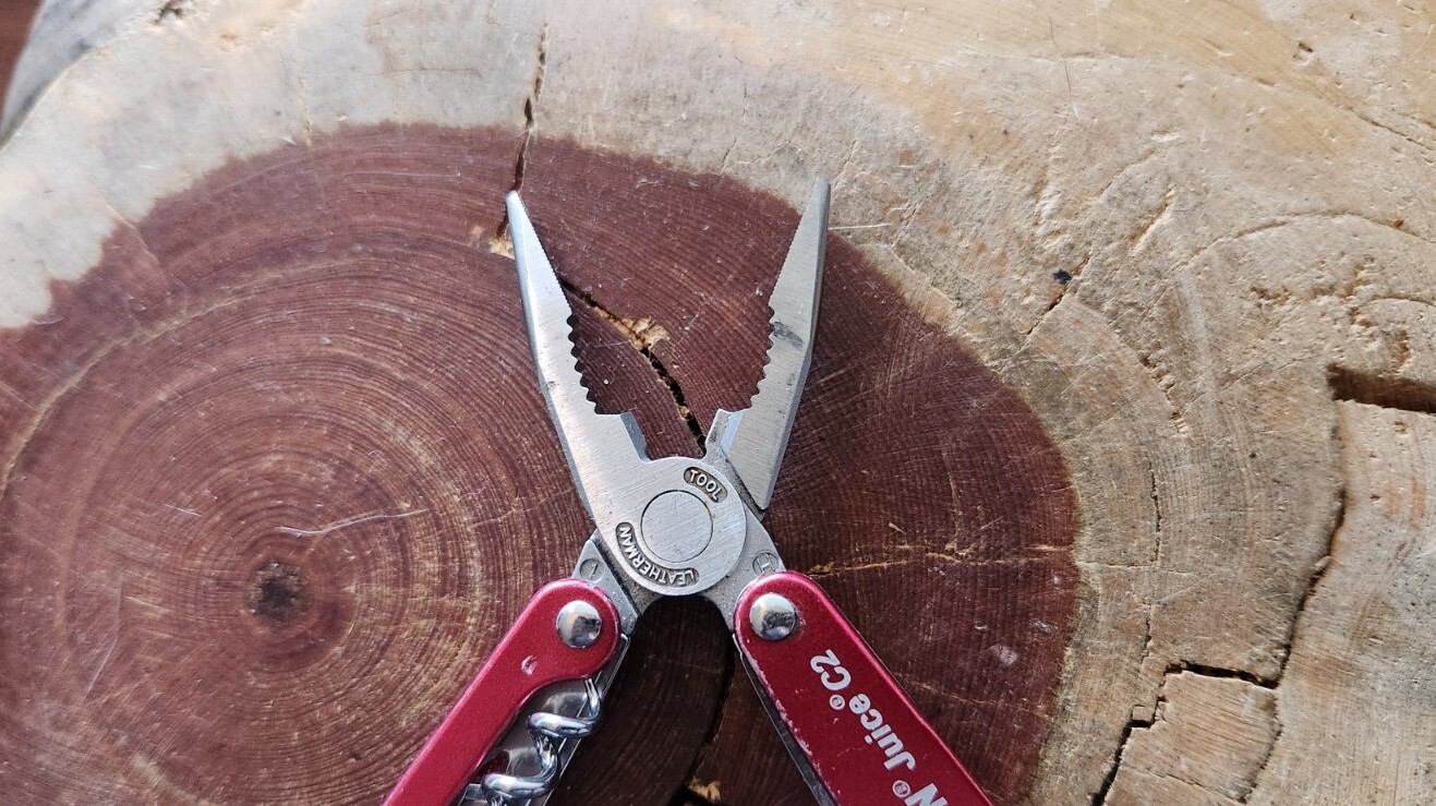 leatherman juice C2 Multi Tool Inferno Red Retired Vintage Preowned Made – W87
