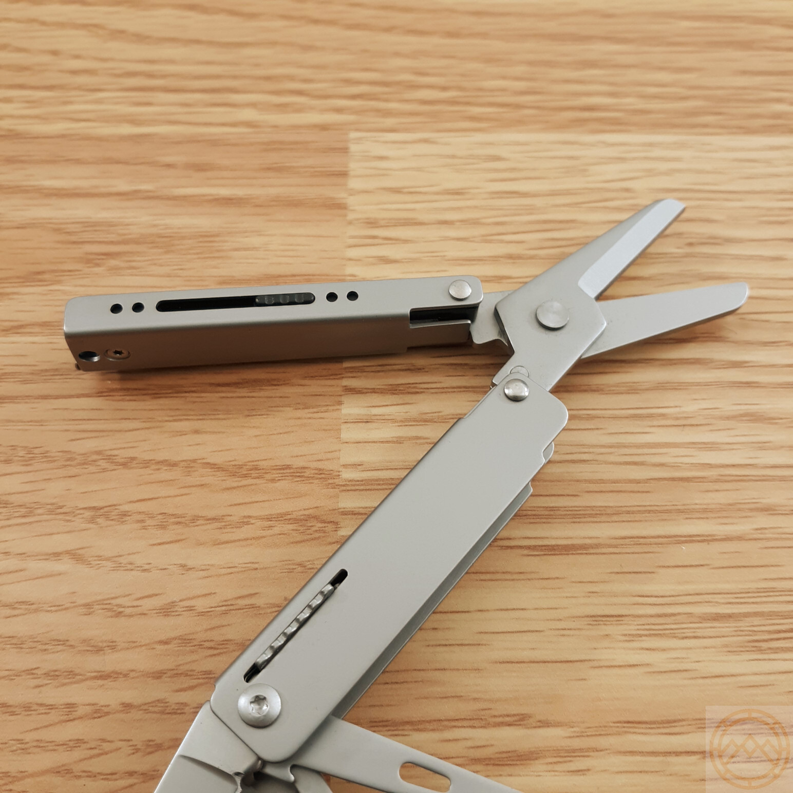ROXON M3 Mini Multi-Scissors Box/Bottle Openers Hygiene Screwdrivers Knife Awl