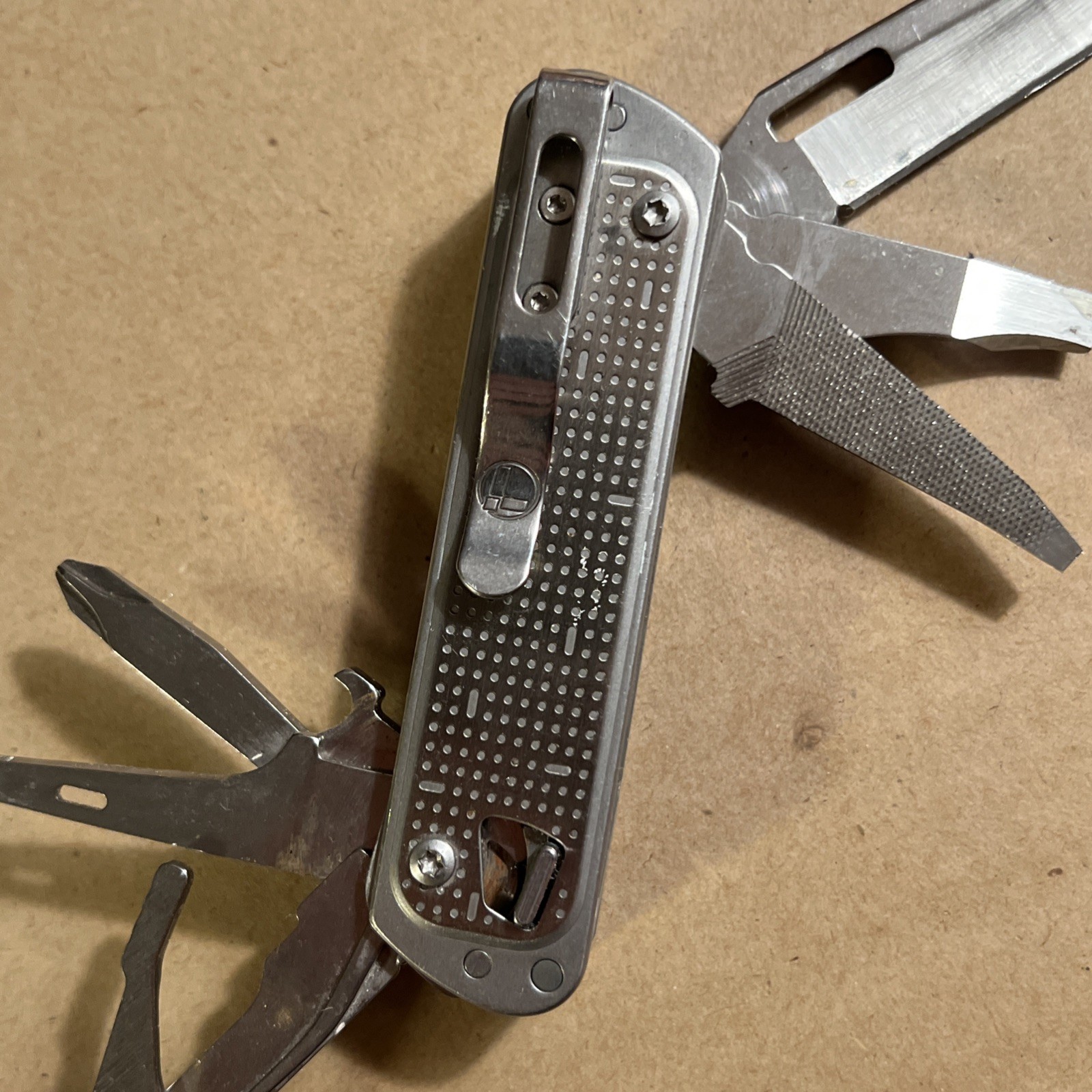 Leatherman Free T4 Stainless Discontinued