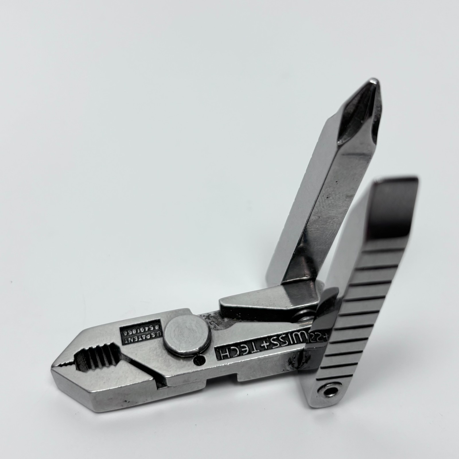 Swiss Tech Multi Tool Utility Stainless Steel Folding Patent 5491856