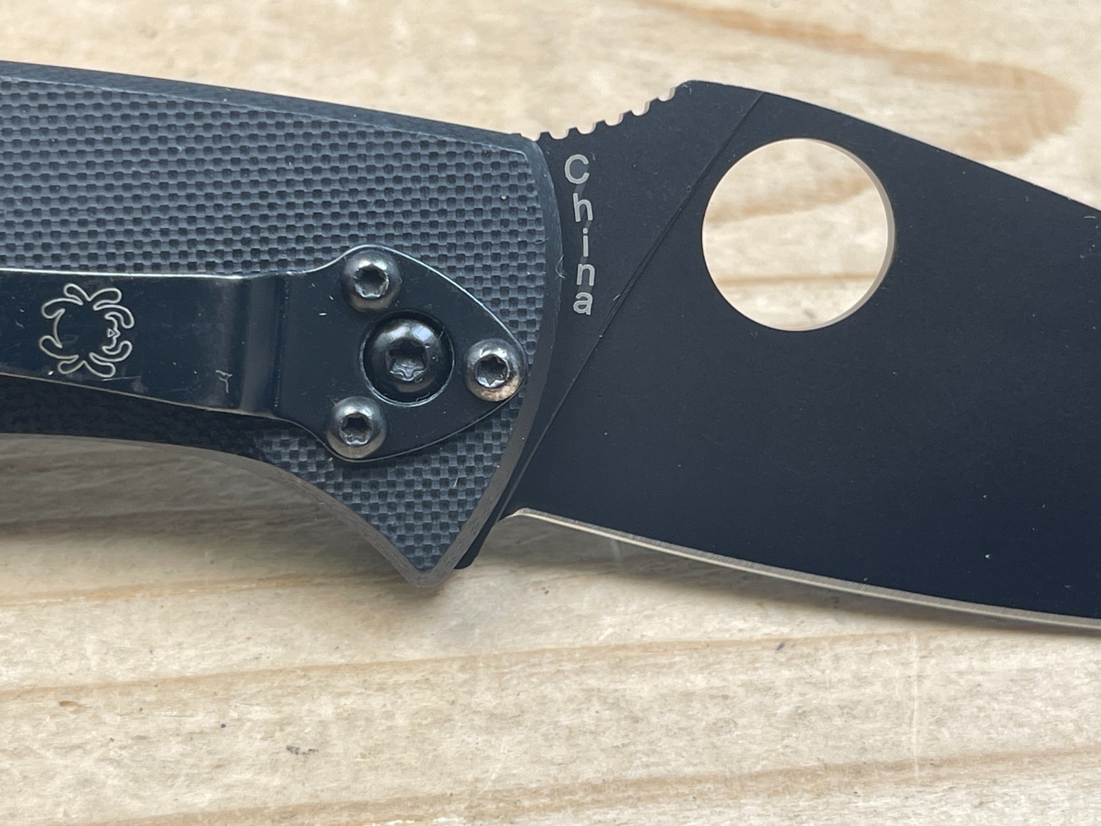 Spyderco Tenacious Black Plain Edge 8cr13Mov G10 Handle Folding Pocket Knife