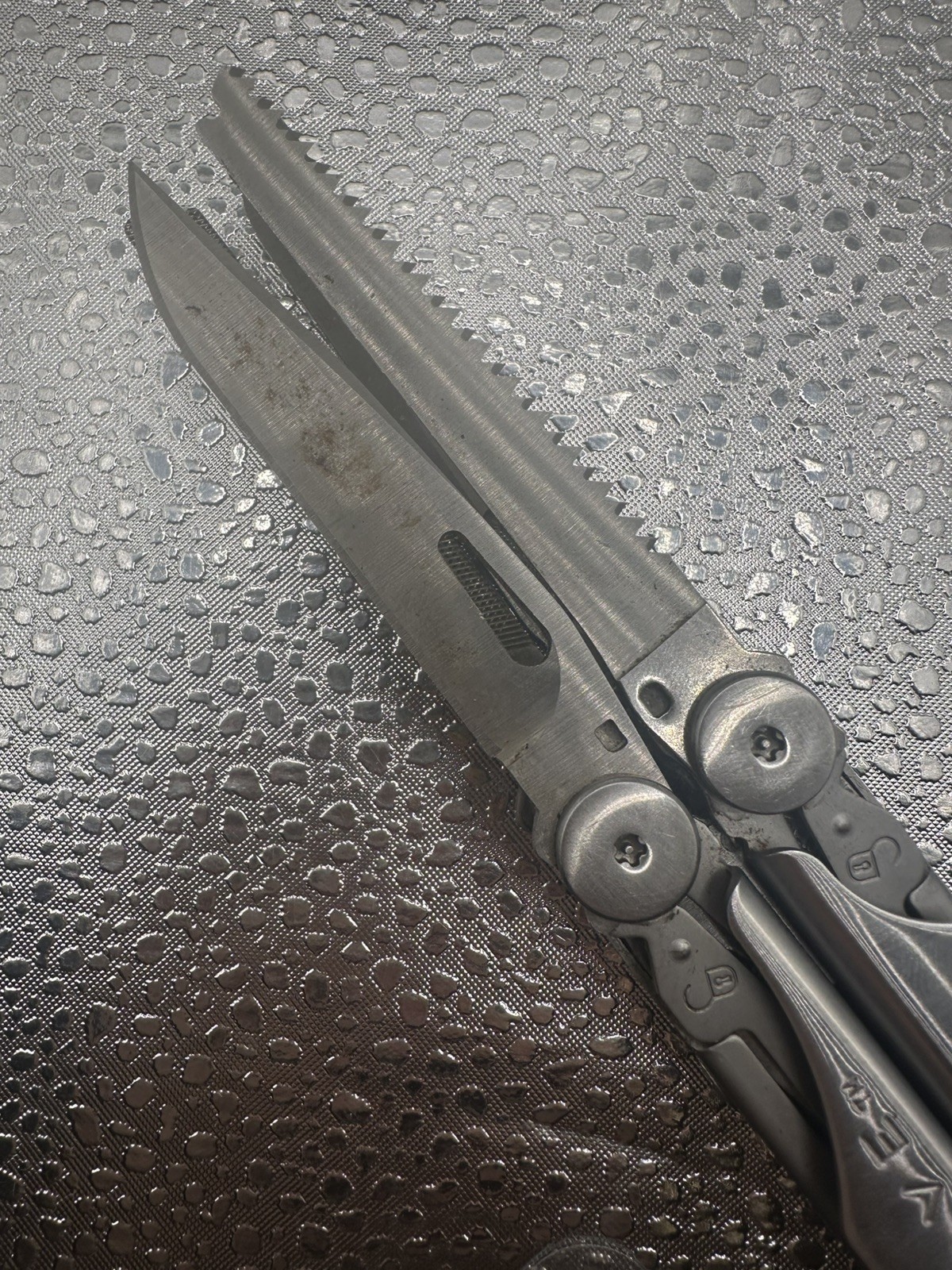 Leatherman Wave Stainless Steel Multitool with Case