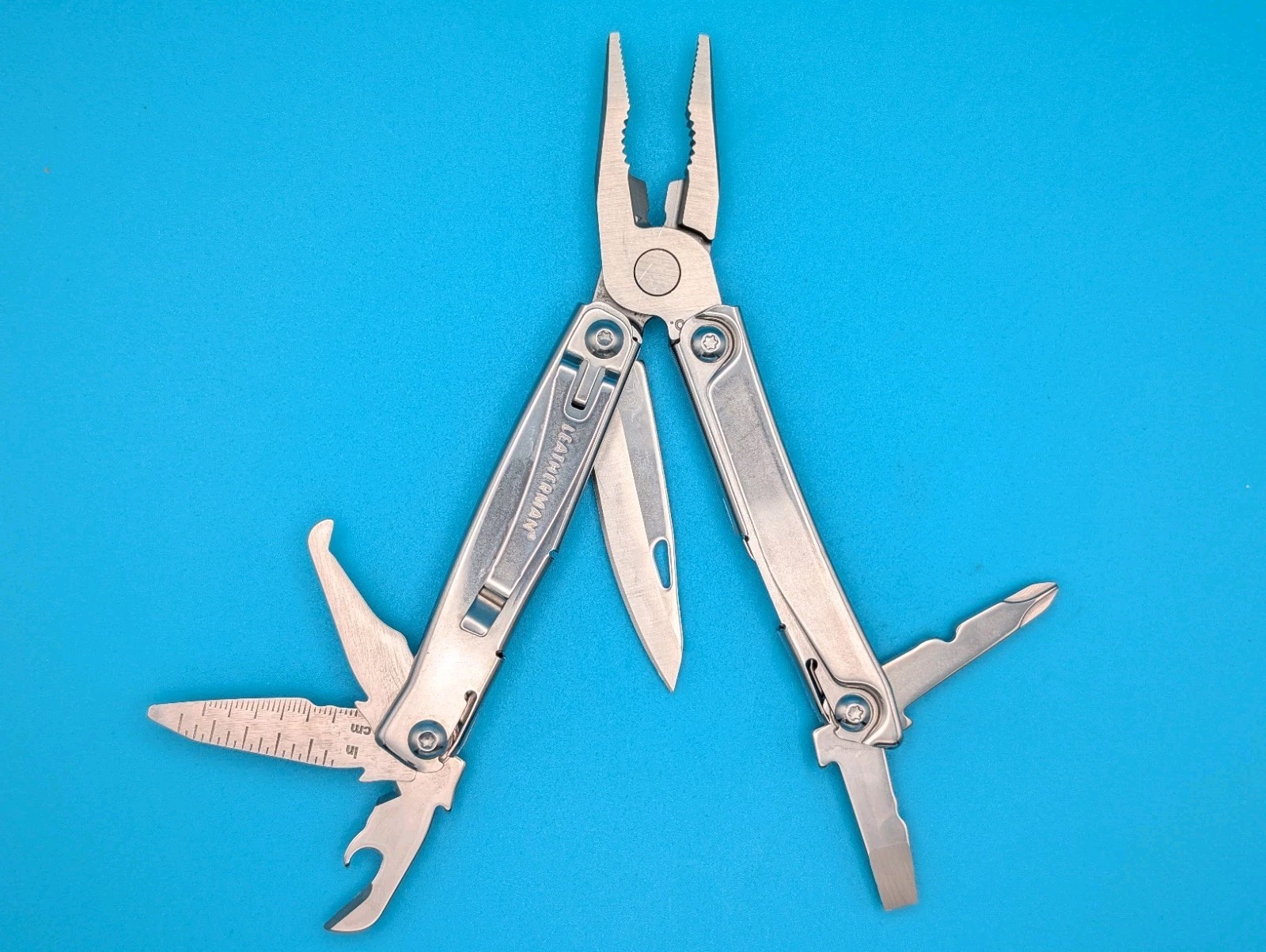 Leatherman Rev 3.8″ Multi-Tool, Stainless!