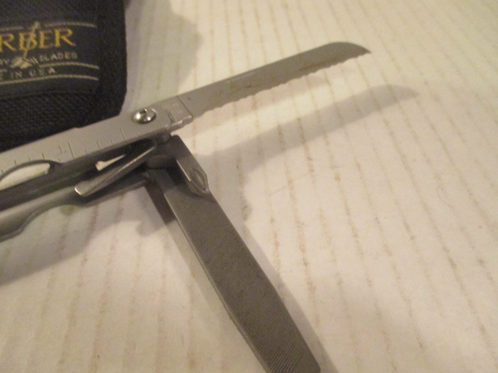 Gerber Legendary Blades USA Multi-Tool w/ Sheath very nice w/pouch