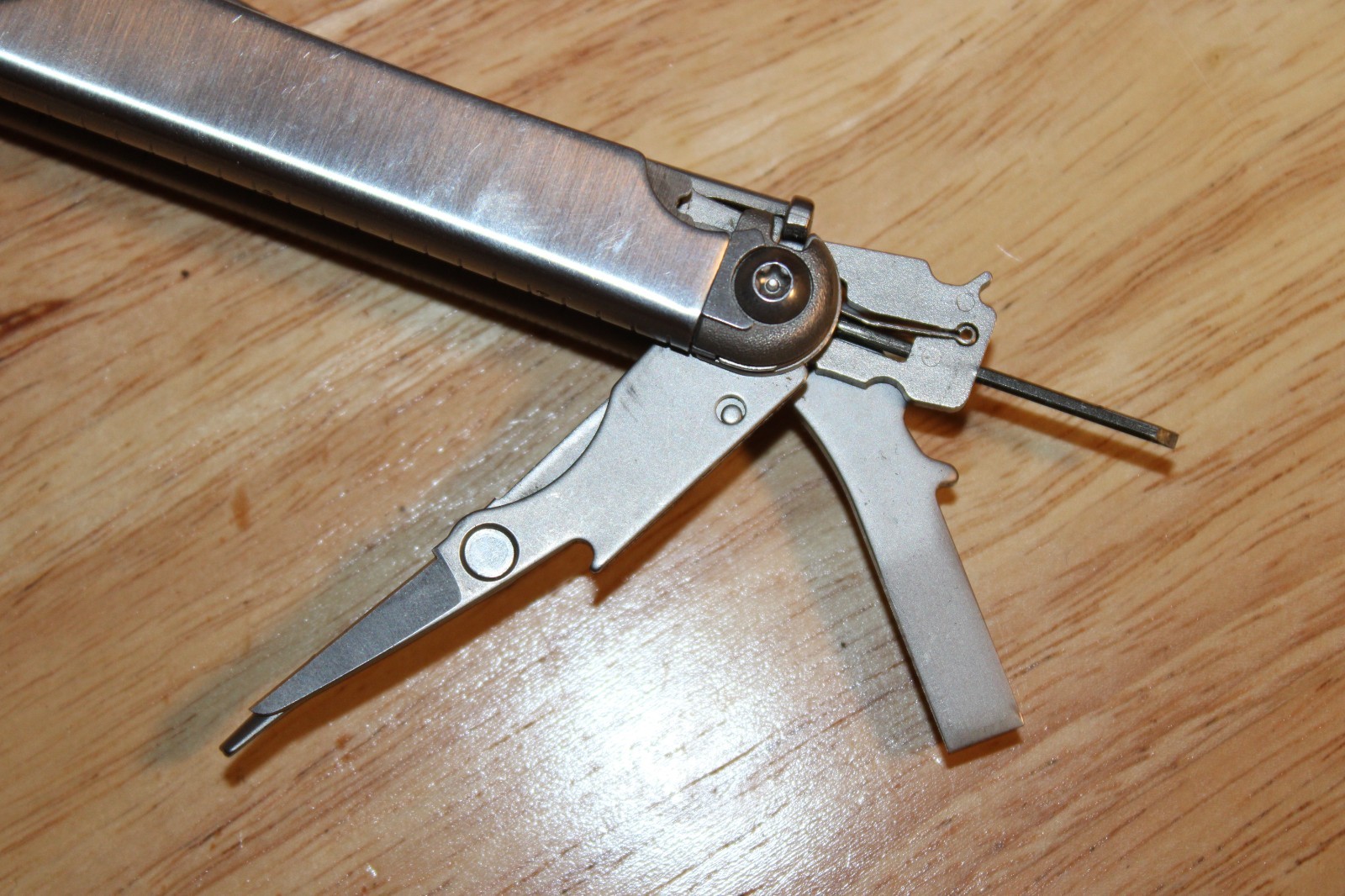 Leatherman Wave Multi-Tool 18-in-1 Stainless Steel w/ Sheath