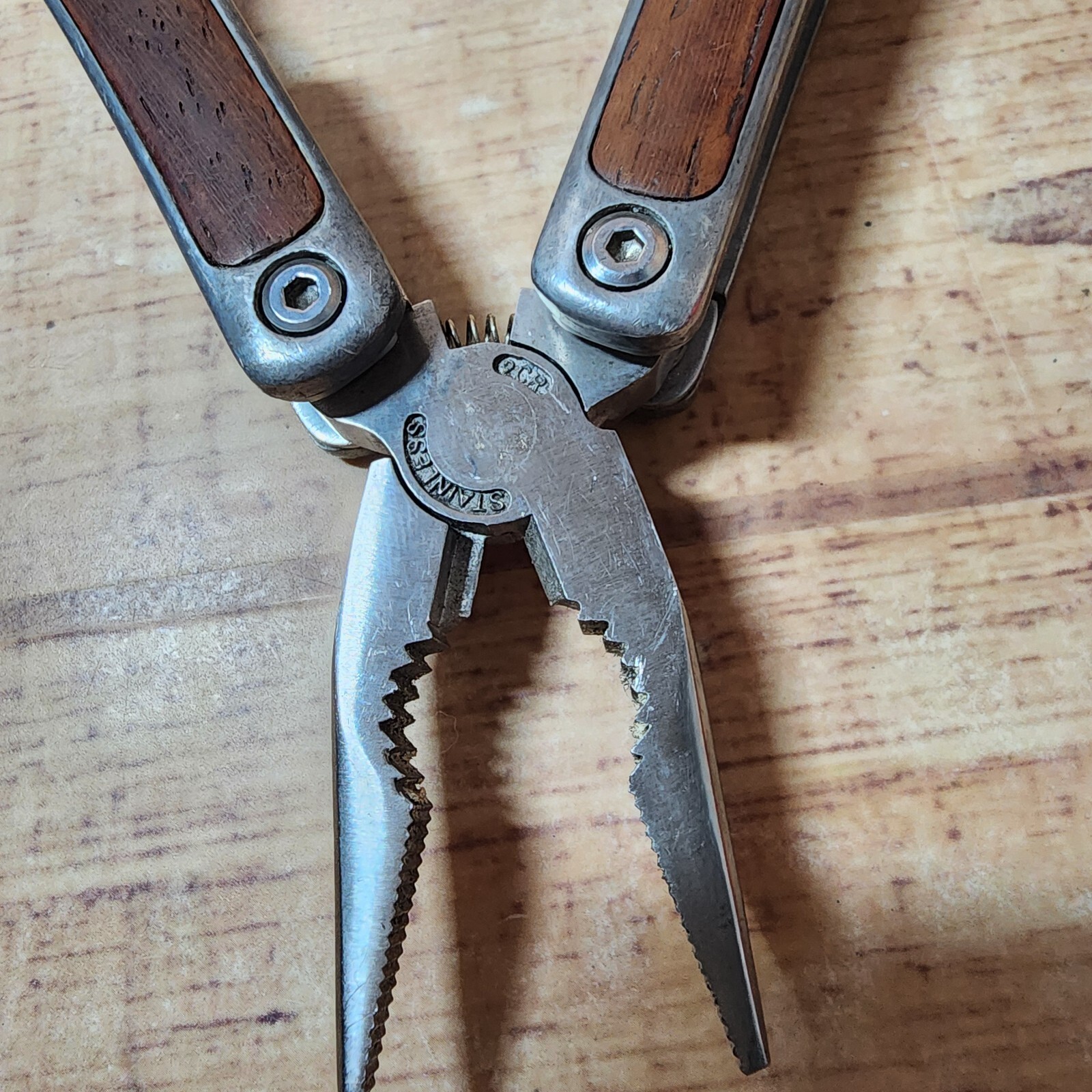 Buccaneer Multi-tool with Flashlight and Pliers Wood Inlay Handle