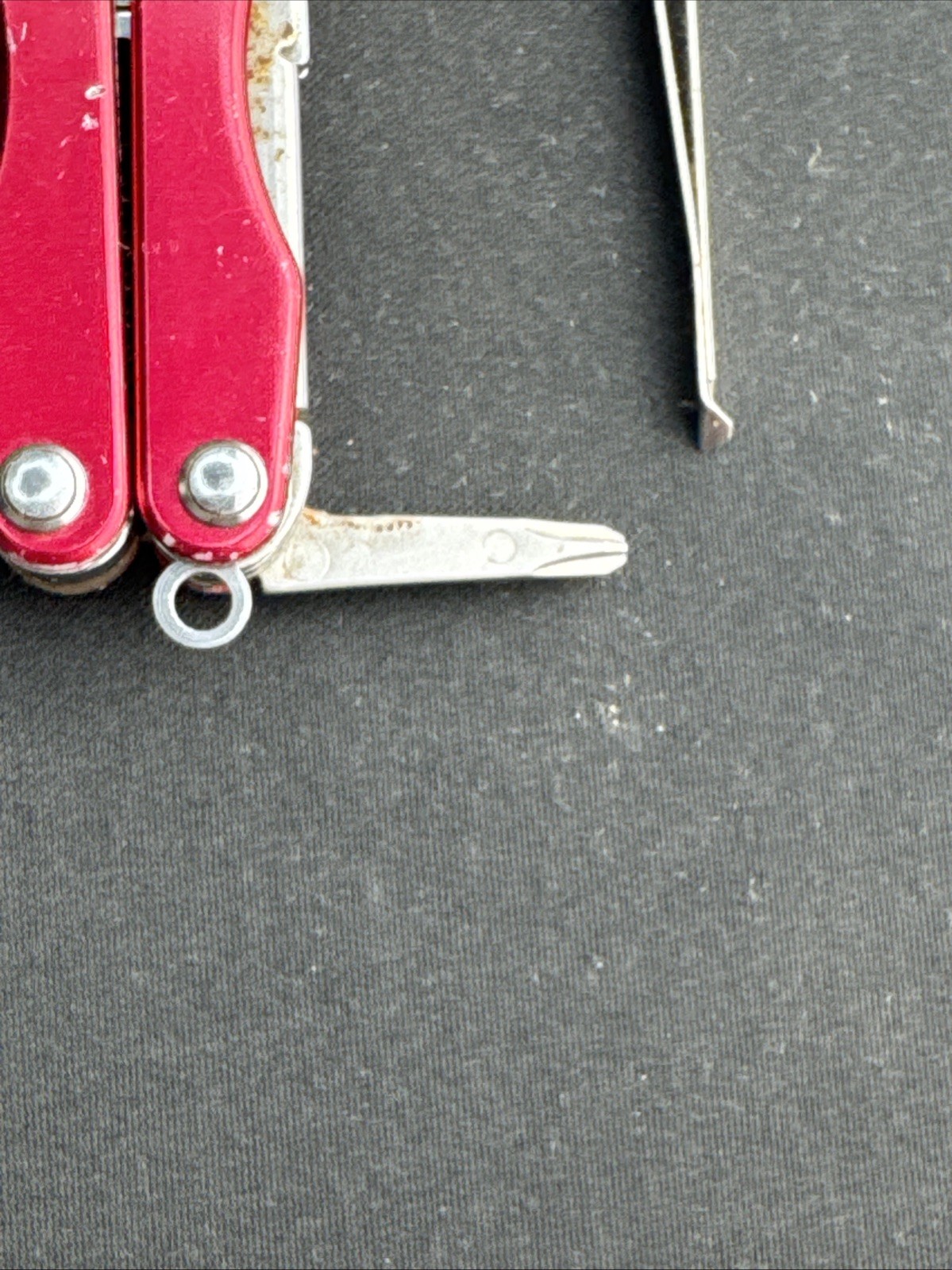 Leatherman Squirt E4 Multi-Tool w/Wire Strippers Radioshack 34212