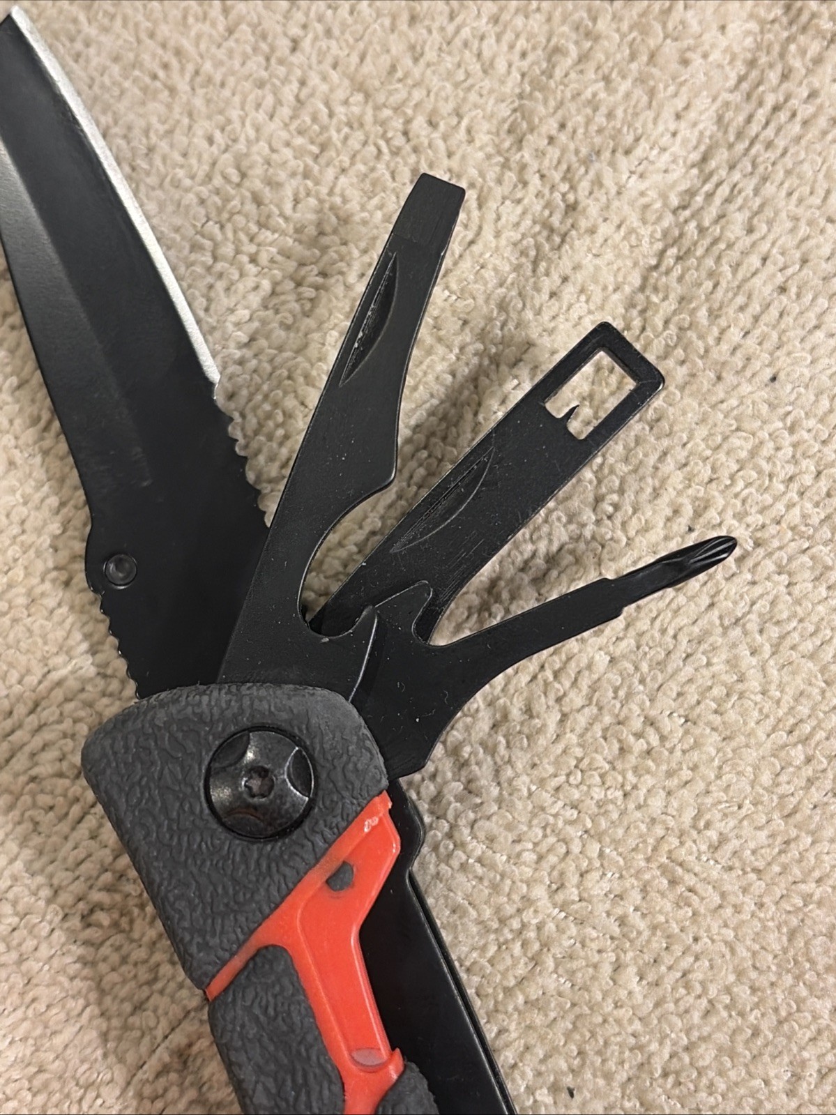 Ugly Stik Fishing Multi Tool Pocket Knife Pliers Scissors Screwdrivers