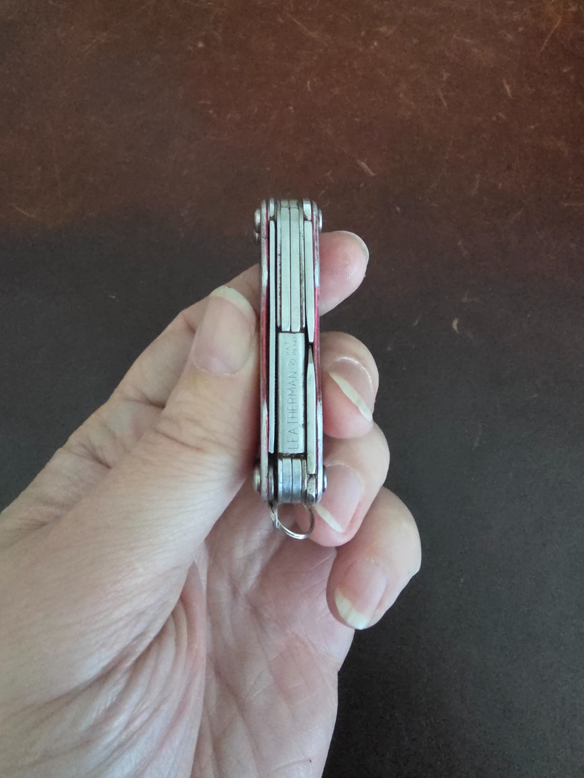 Leatherman Squirt P4 Keychain Pliers Multi-Tool Red 069p