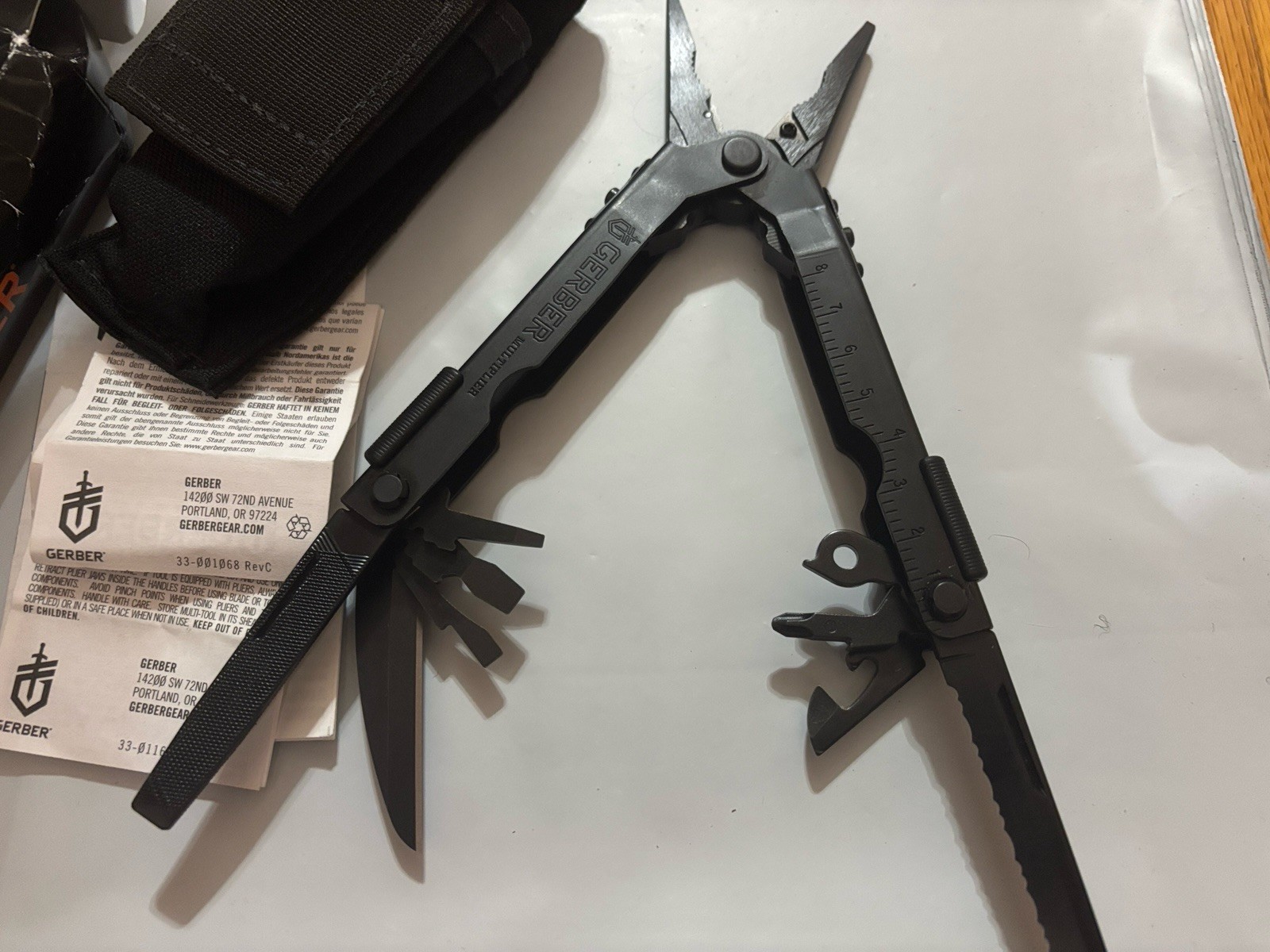 Gerber MP600 Basic Multitool, 14 Tools, Sheath, Unopened