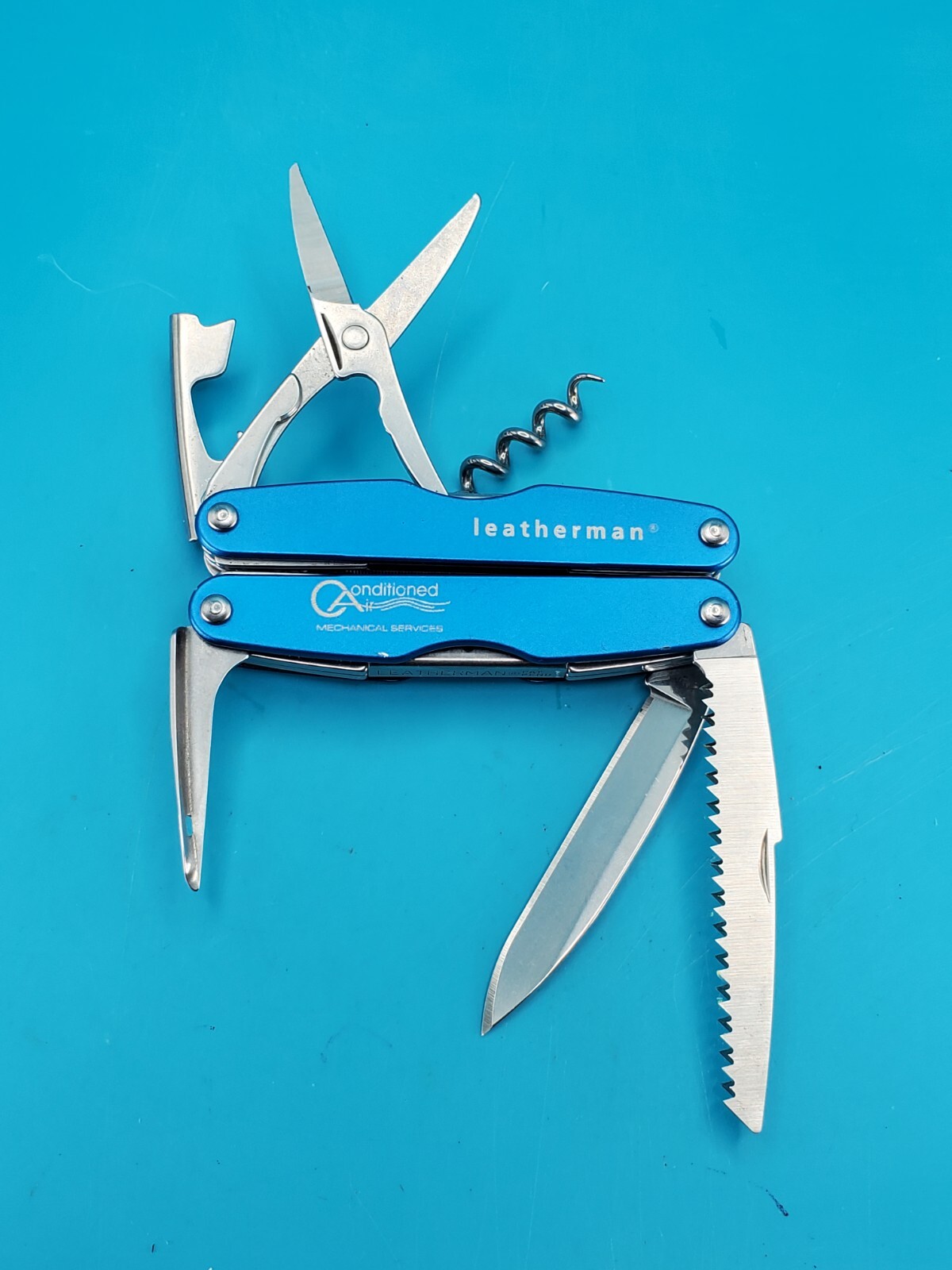Leatherman Juice CS4 Glacier Blue Multi Tool! Retired! NICE! WITH LEATHER SHEATH