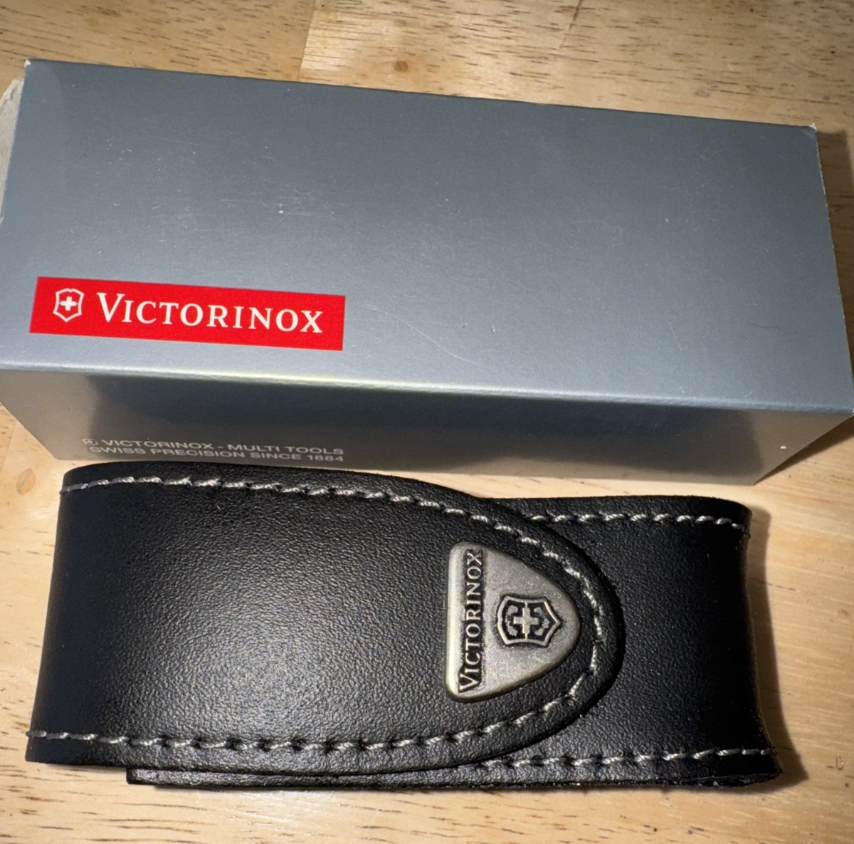 Victorinox 4.0520.3 Leather Pouch Sheath Swiss Army Pocket Knife 2-4 layer