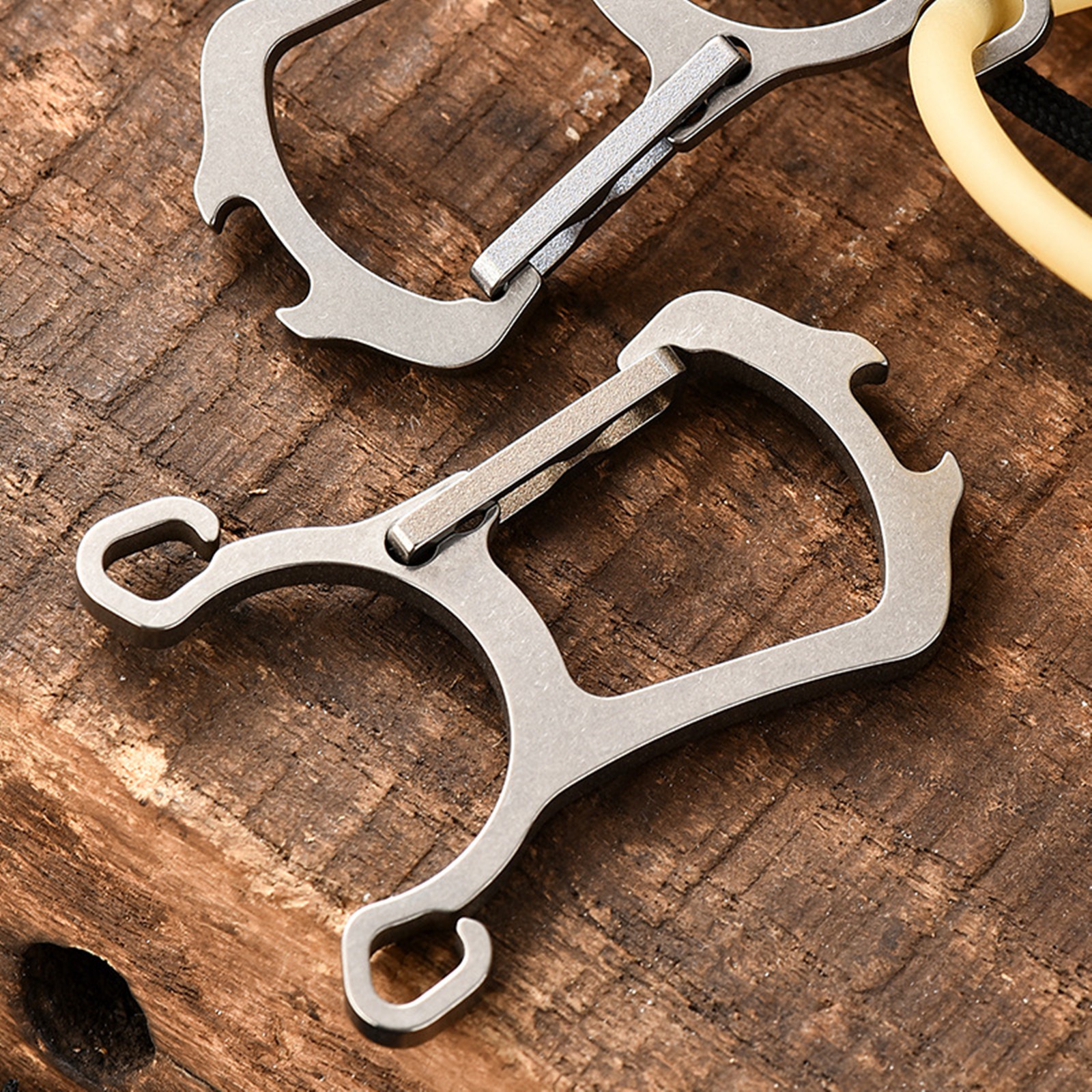 CNC Titanium Alloy Pocket Pry Bar Pendant Mini Crowbar Opener Keychain Multi EDC