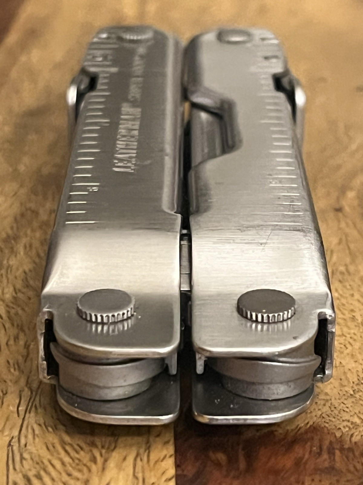 Leatherman Super Tool 300 Multitool SUPER NICE!! w/Sheath