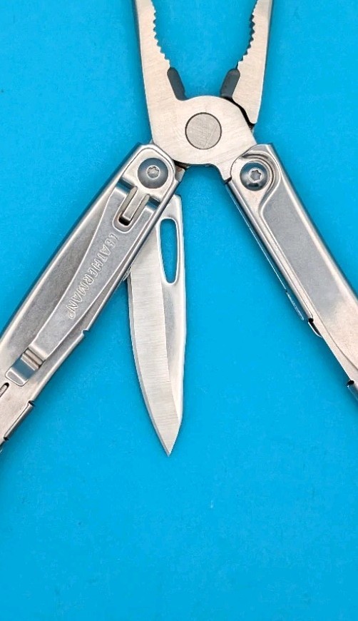 Leatherman Bolster 13 Tool Stainless Steel Multi-Tool!