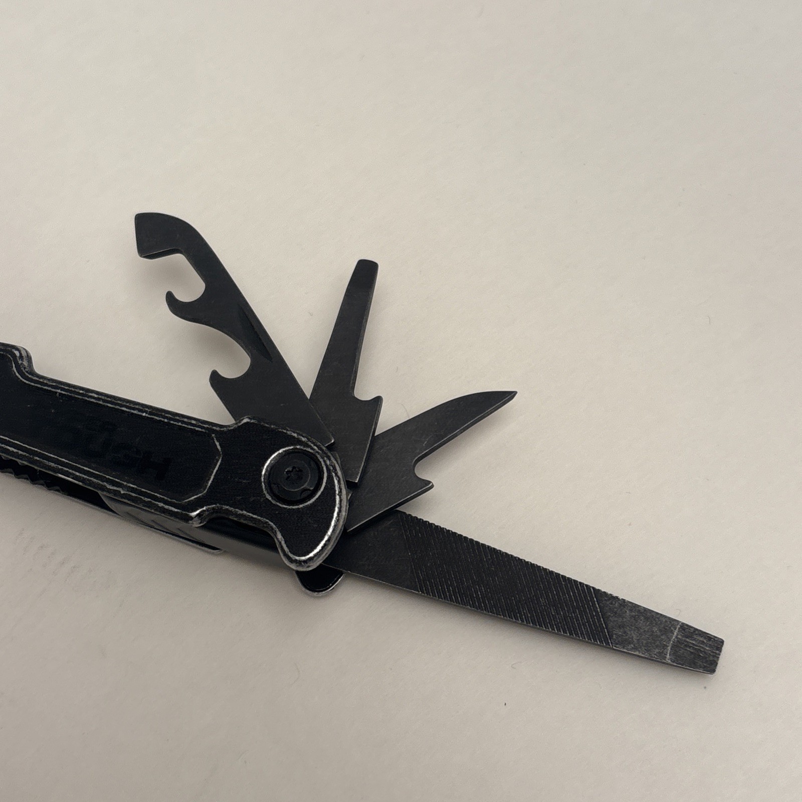 Hyper Tough Multi-tool Heavy Duty Stainless Steel Grip Black Camp Survival Hunt