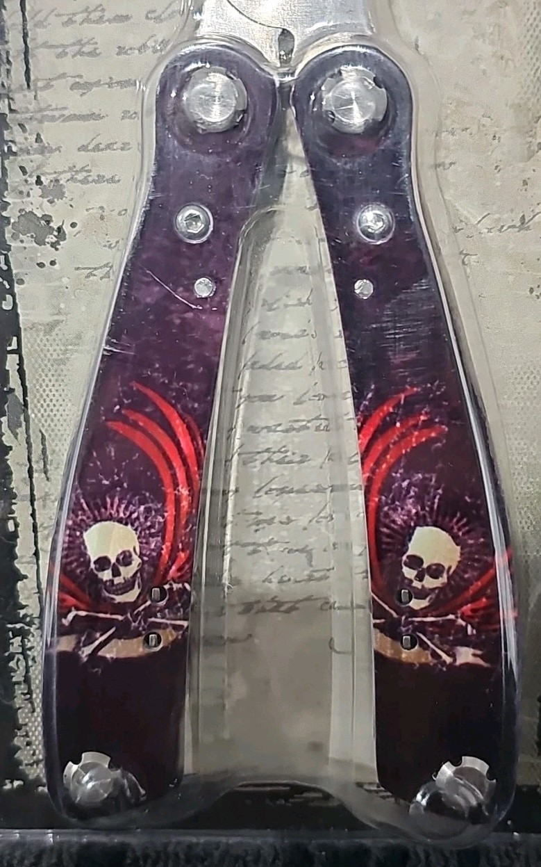 Iron Bridge Tools – Tattoo 9 in 1 Multi Tool – Skulls and crossbones – NIP GK