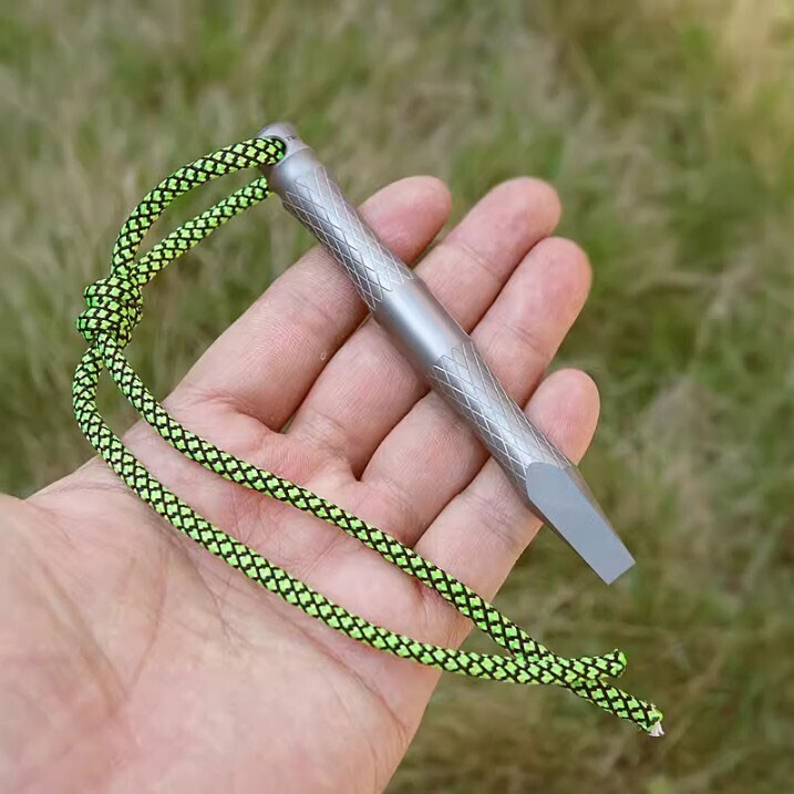 Hot EDC Solid Titanium Alloy Keychain Pry Bar Pendant Crowbar Outdoor Multi Tool