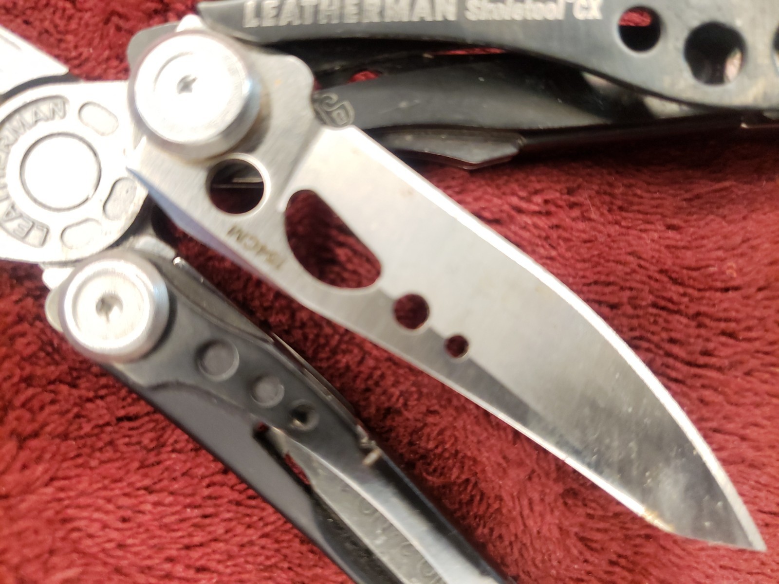 🔪 Leatherman Skeletool CX Multi-Tool Pliers Knife