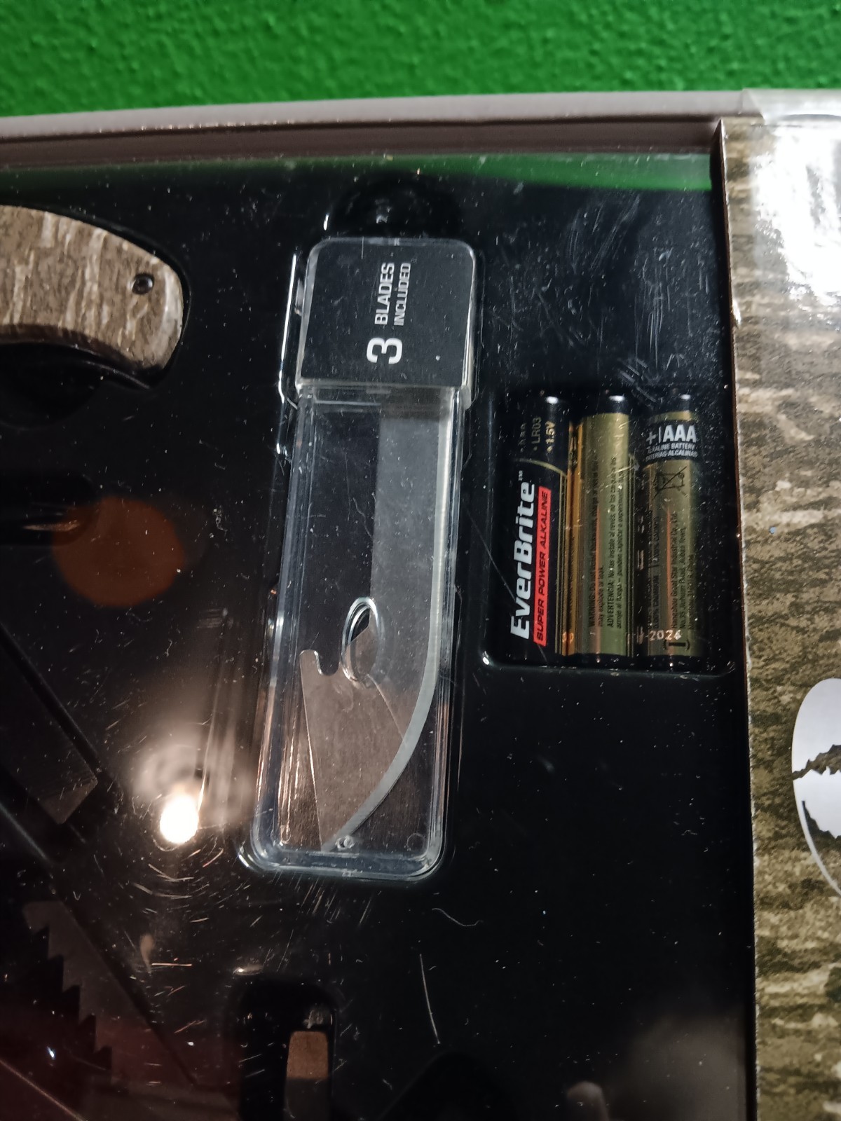 Mossy Oak 3PK Everyday Carry Gift Set – Flashlight – Multi tool – Blade