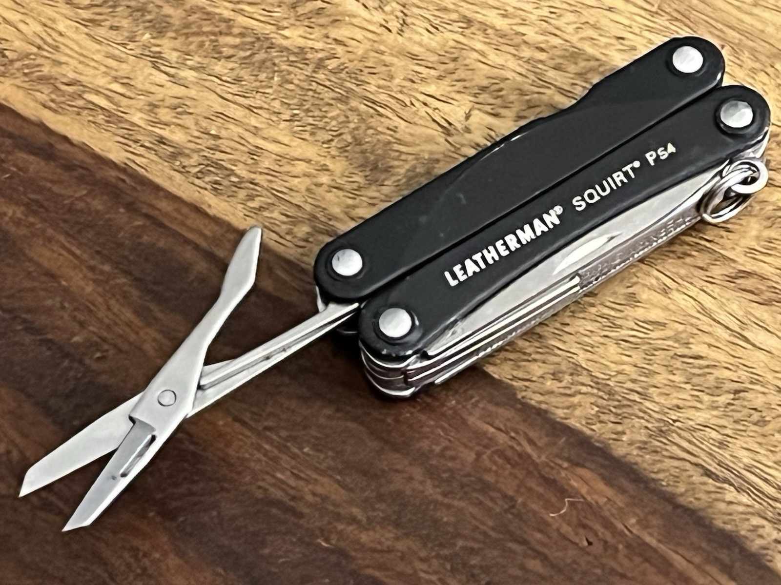RETIRED Leatherman Squirt PS4 MultiTool Black DISCONTINUED SUPER NICE!