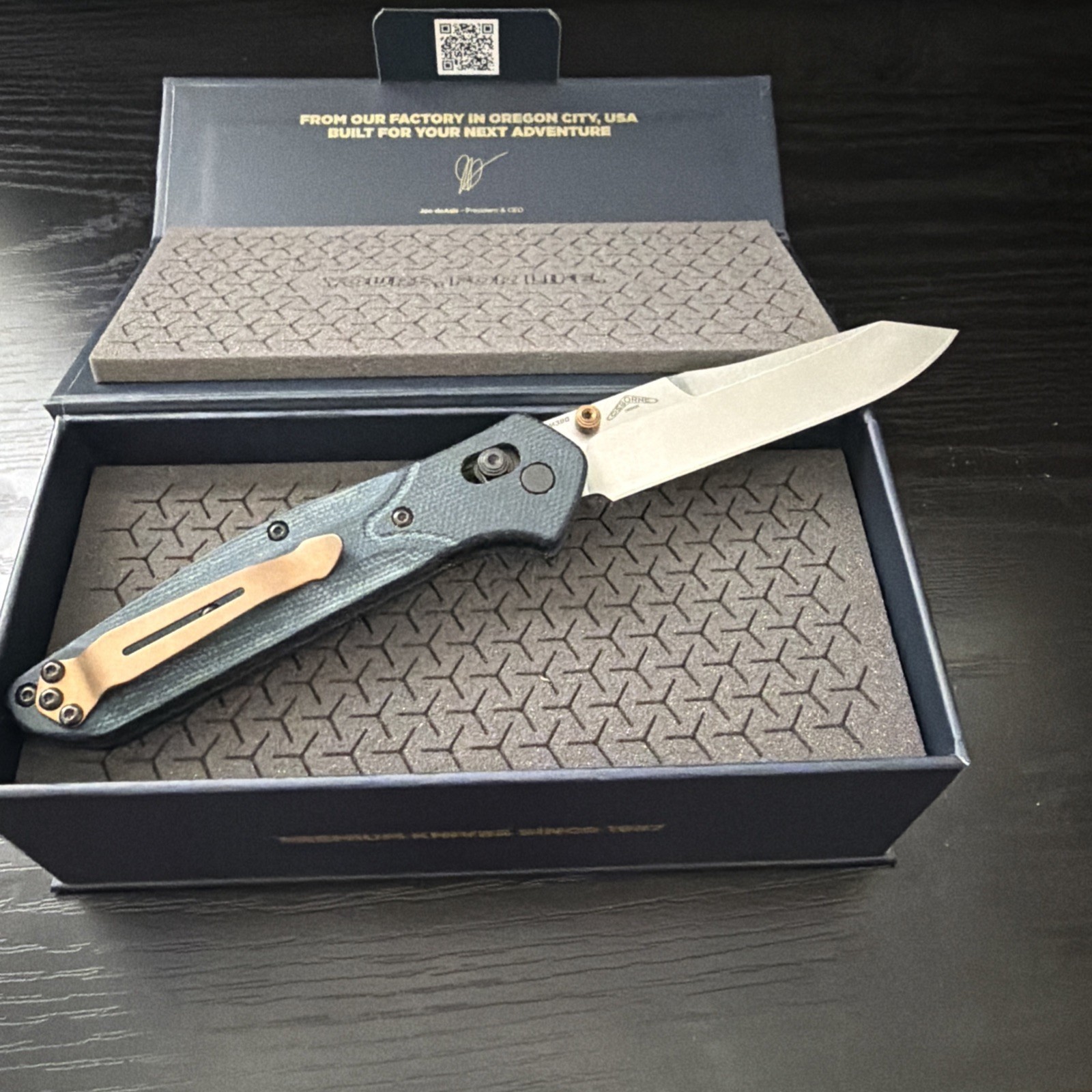 Benchmade 940-04 Demin Scales Osborne Reverse Tanto Blade Knife