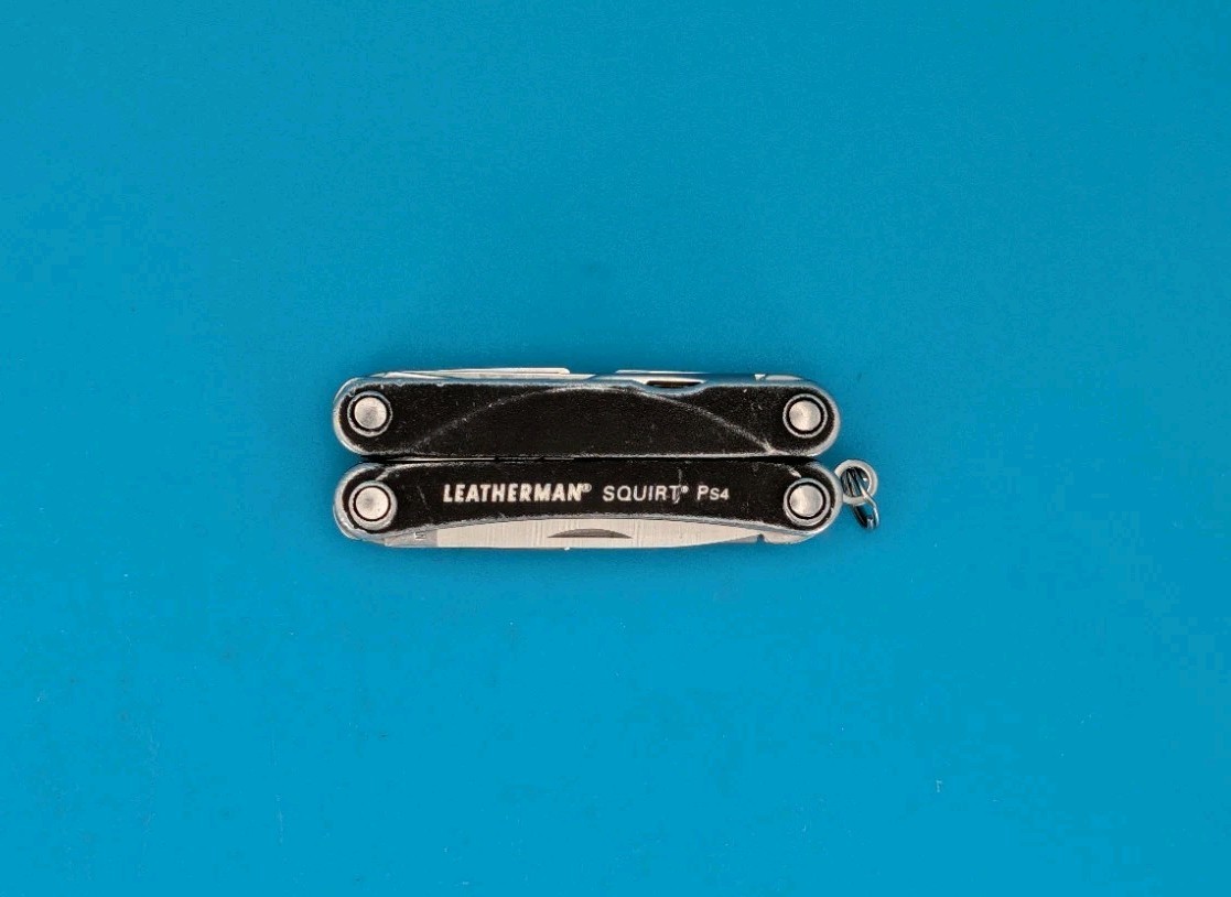 Leatherman SQUIRT PS4 Multi-Tool! BLACK! *broken scissors spring*