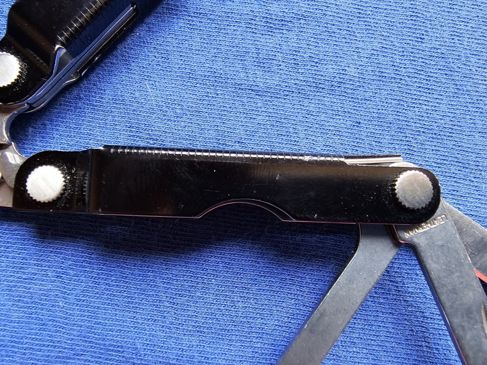 Leatherman Micra Mini Multi-Tool, Knife, Scissors, Key Ring, Black.