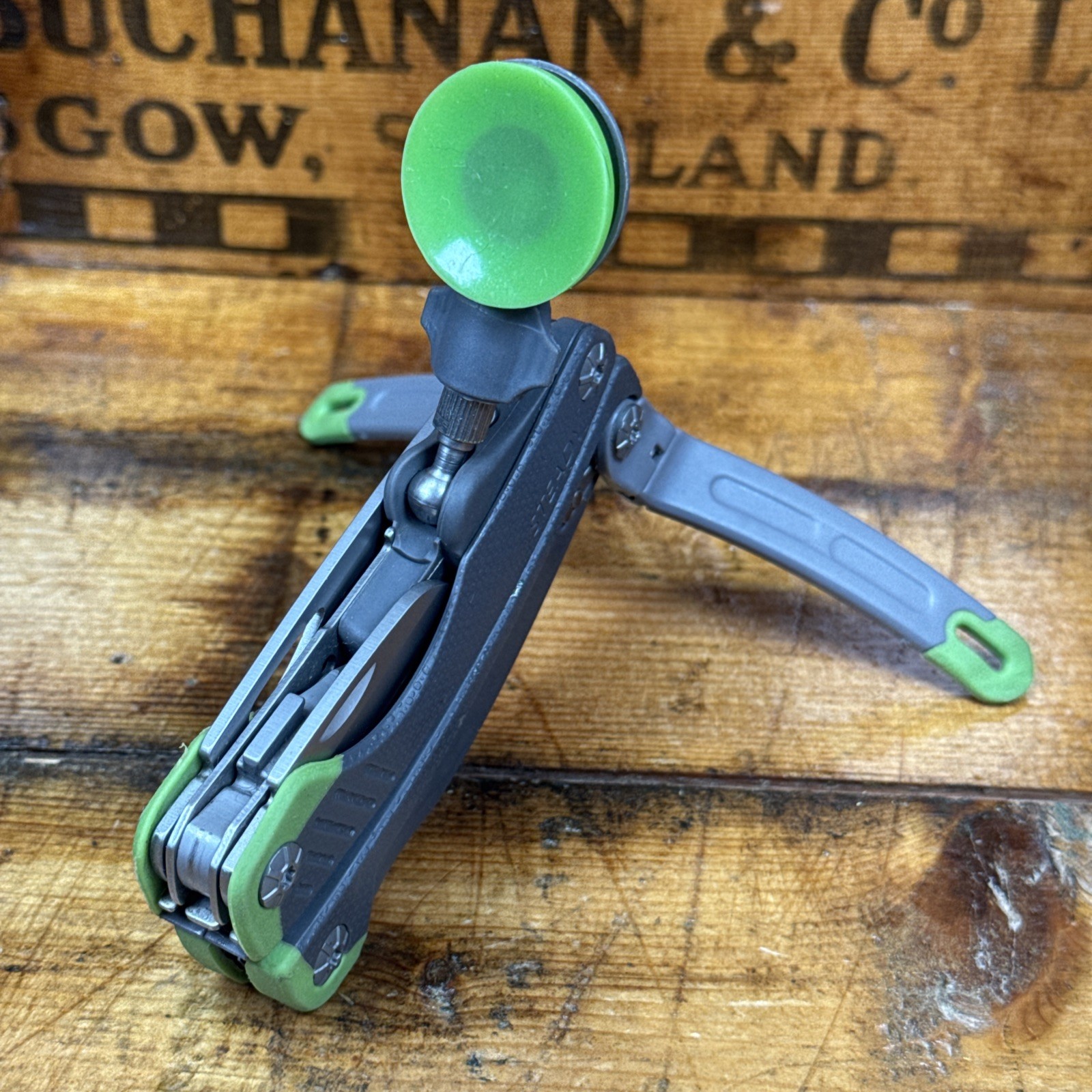 Gerber Steady MultiTool Pliers Knife Tools w/ Tripod for Smartphone Camera RARE