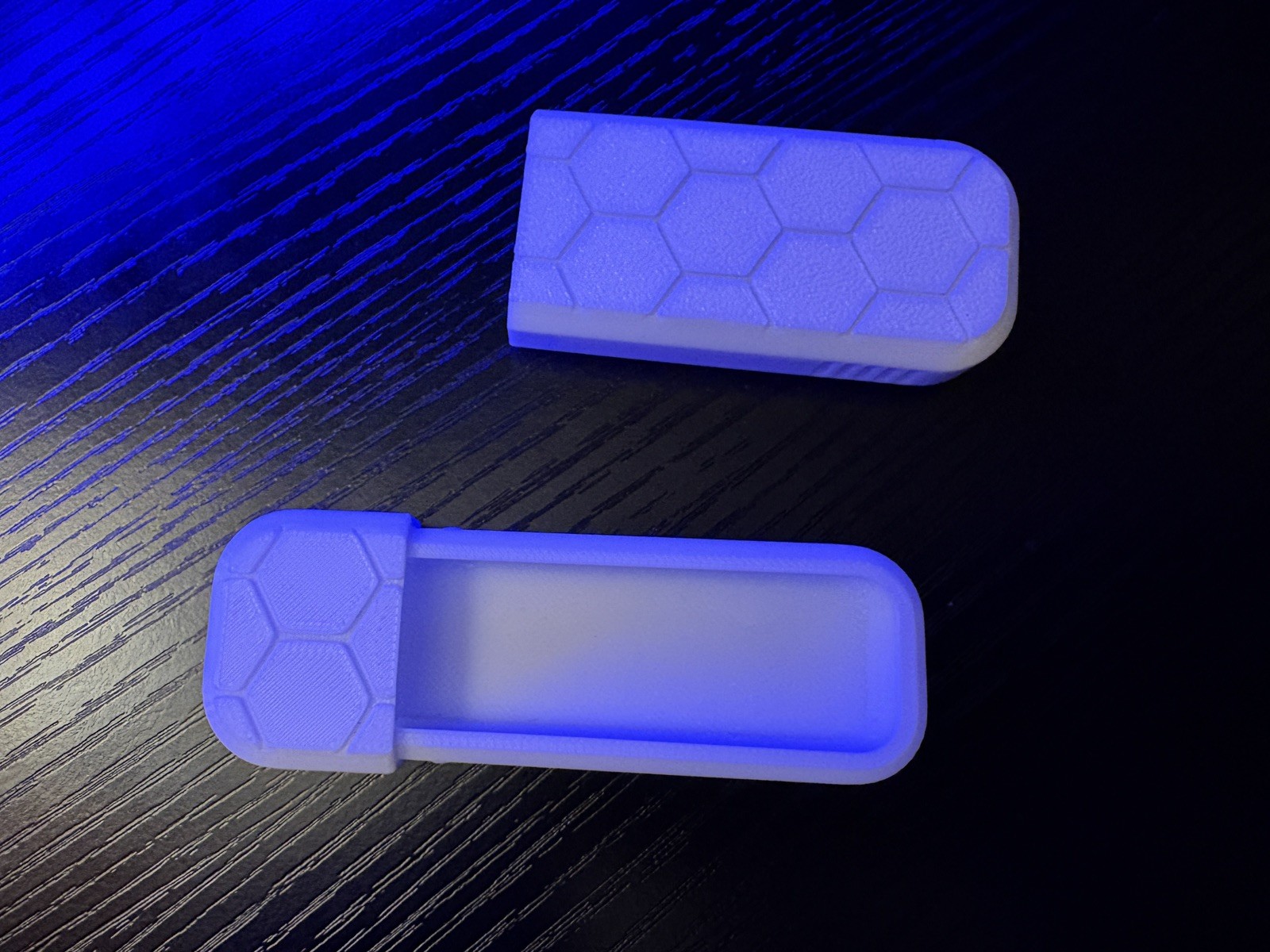7 pc white 3-D printed PLA Every Day Carry samples, utilities and supplement kit