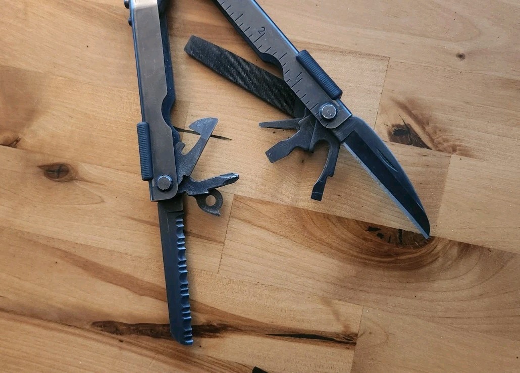 Gerber MP600 Multi-Tool Multi-Plier Black Oxide – Great Condition – B33
