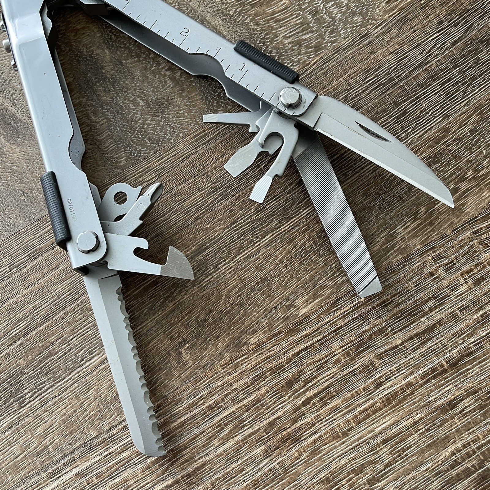 Gerber MP600 Blunt nose Multi-Plier with Molle sheath. Regular grey stainless