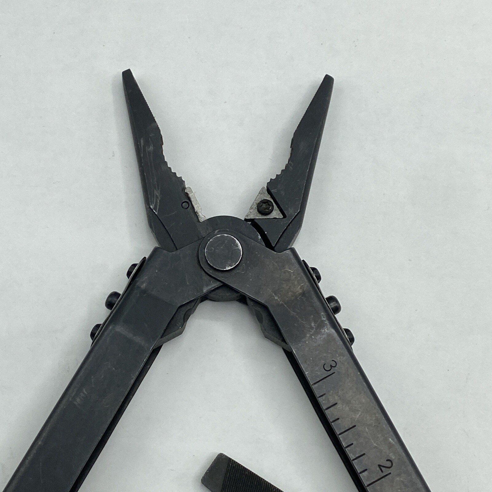 Gerber MP 600, Carbide Cutters, Needlenose – Black