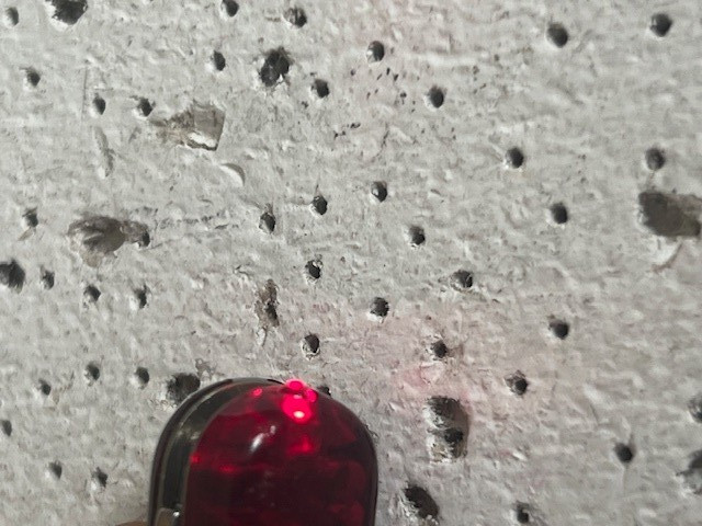 Victorinox Light Multitool Red —