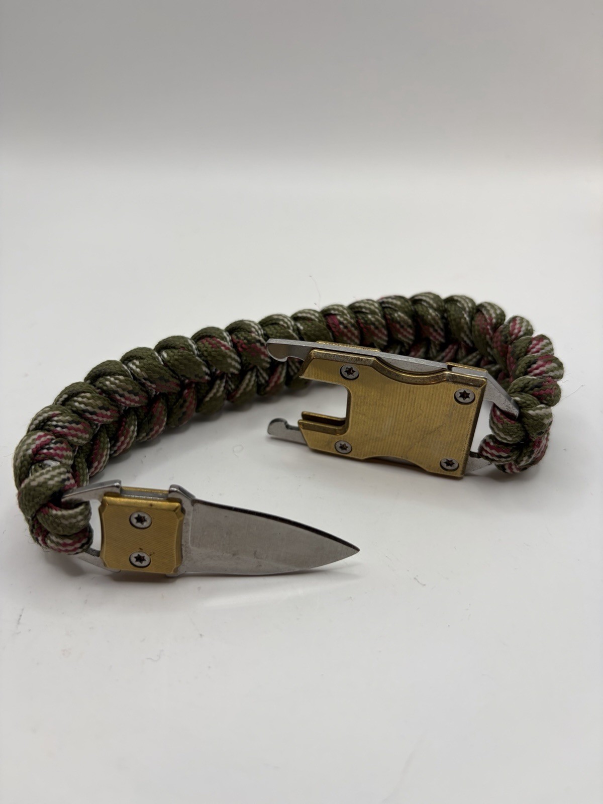 Paracord Multi-Tool Survival Bracelet Knife & Bottle Opener Camouflage 9 Inch